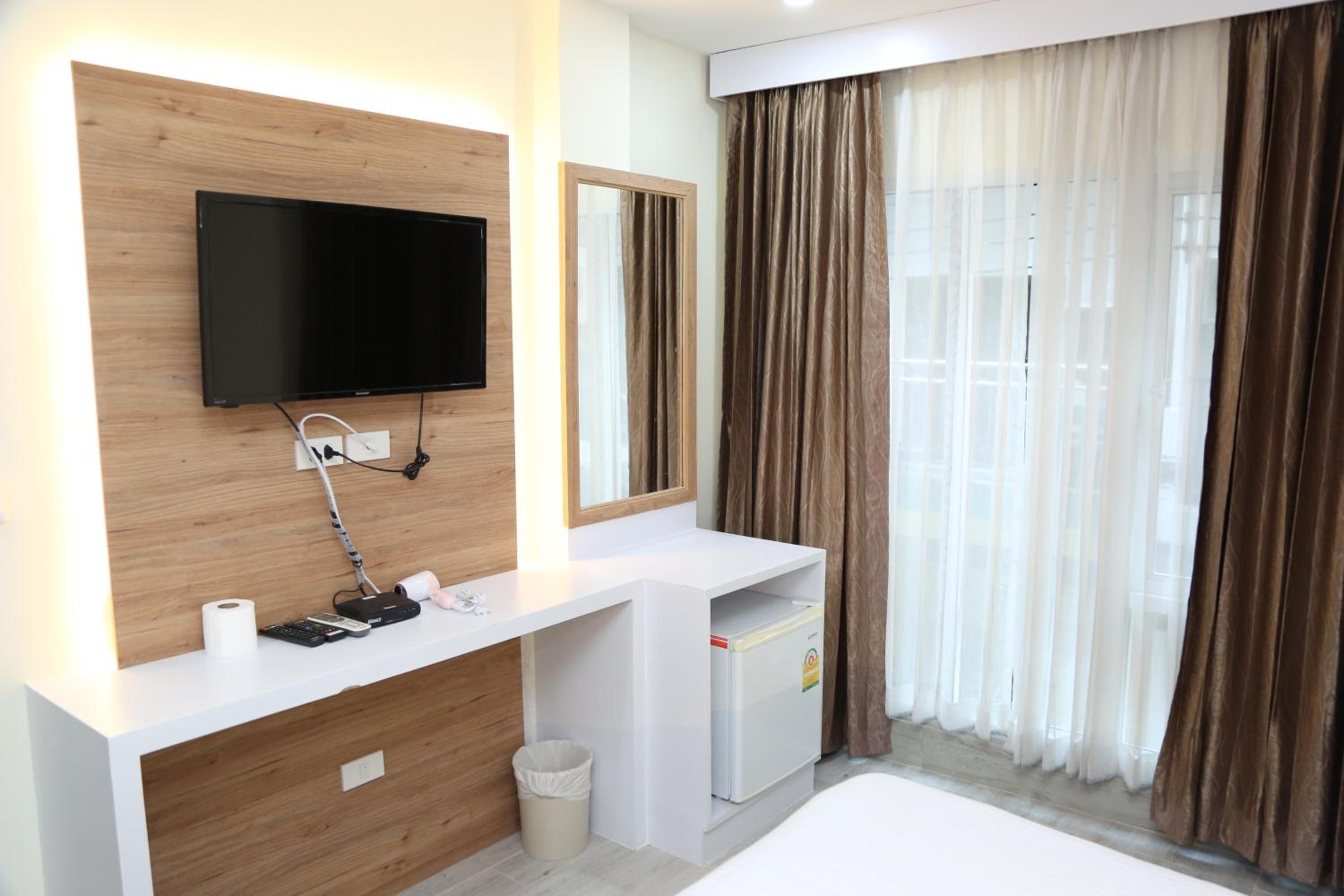 Budget Double Room photo 3