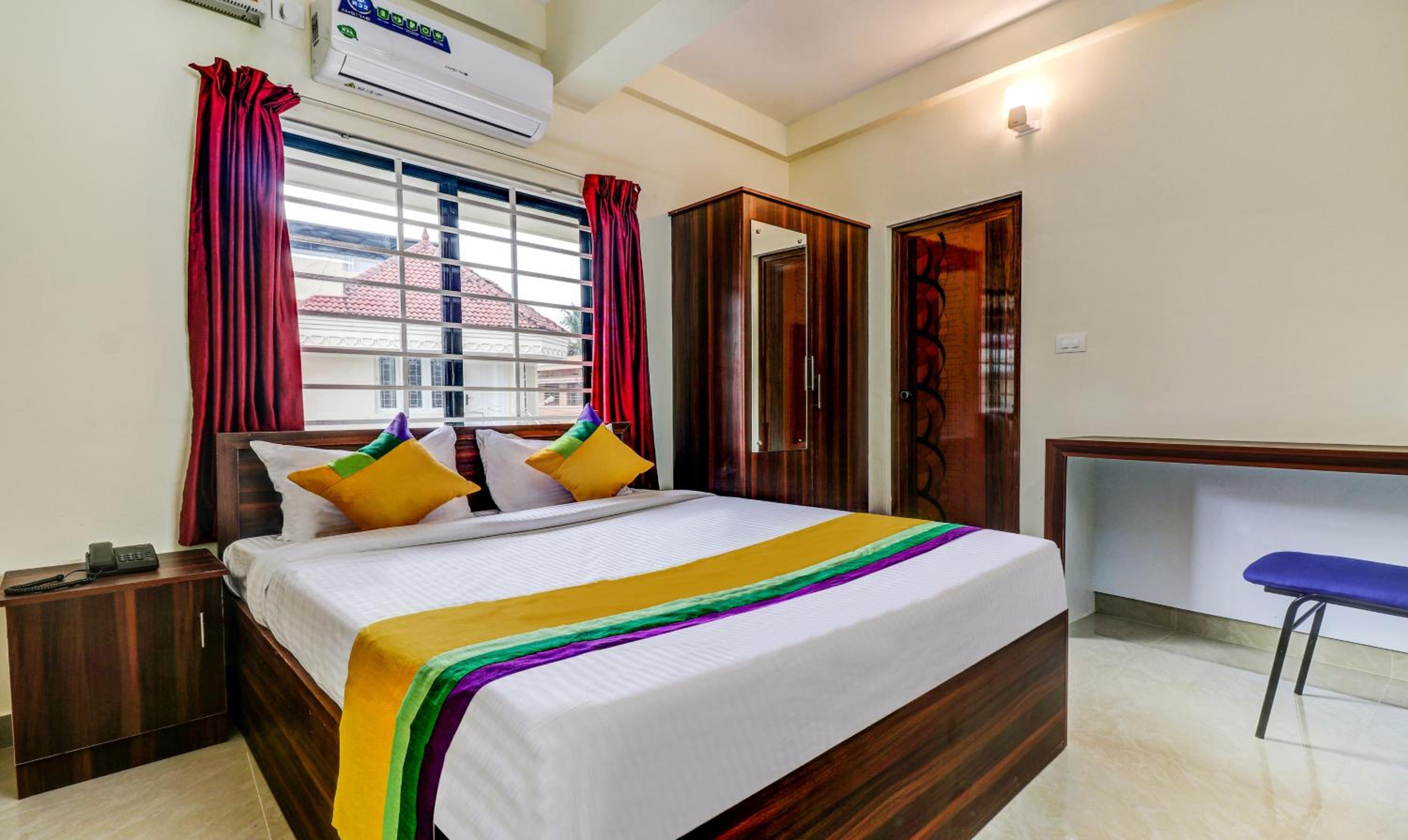 Standard Double or Twin Room photo 1