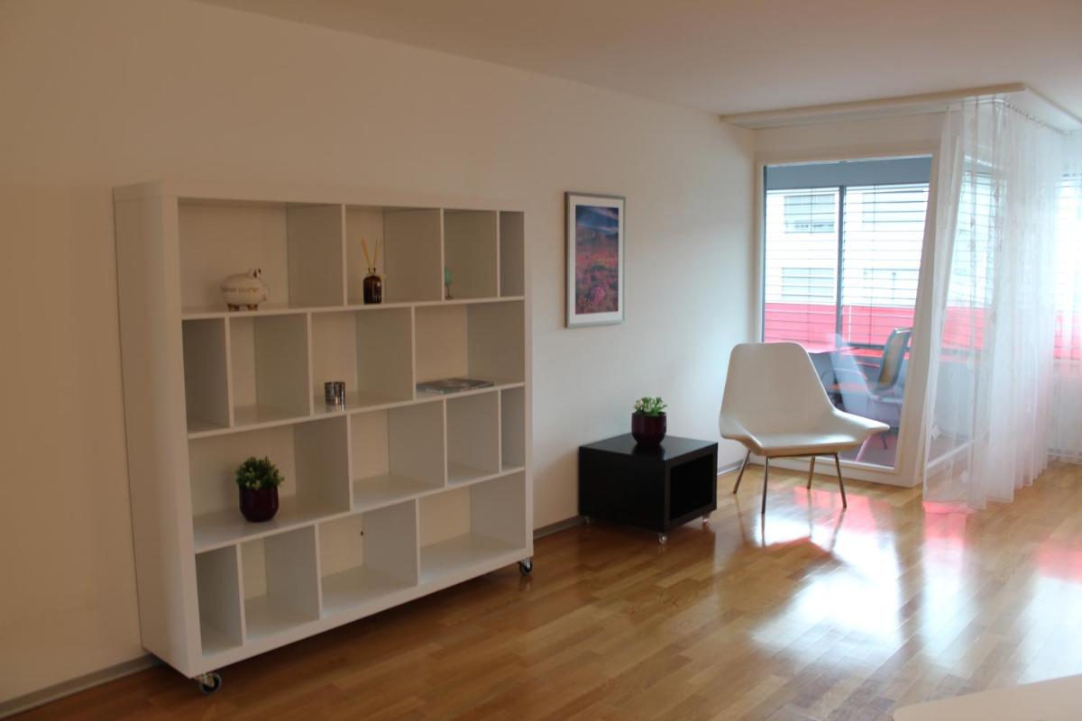 One-Bedroom Apartment photo 3