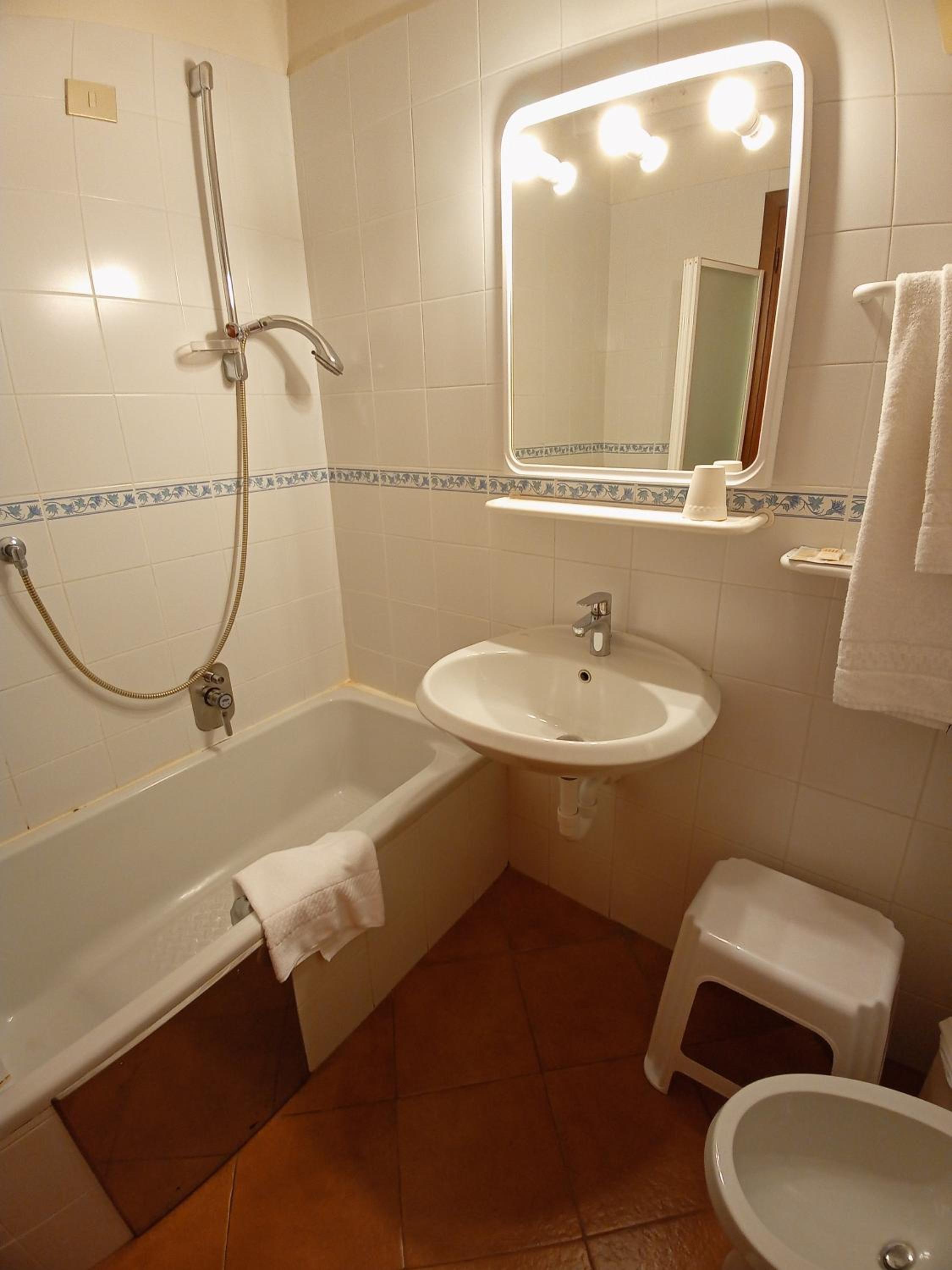 Family Apartment With Two Connecting Rooms photo 3