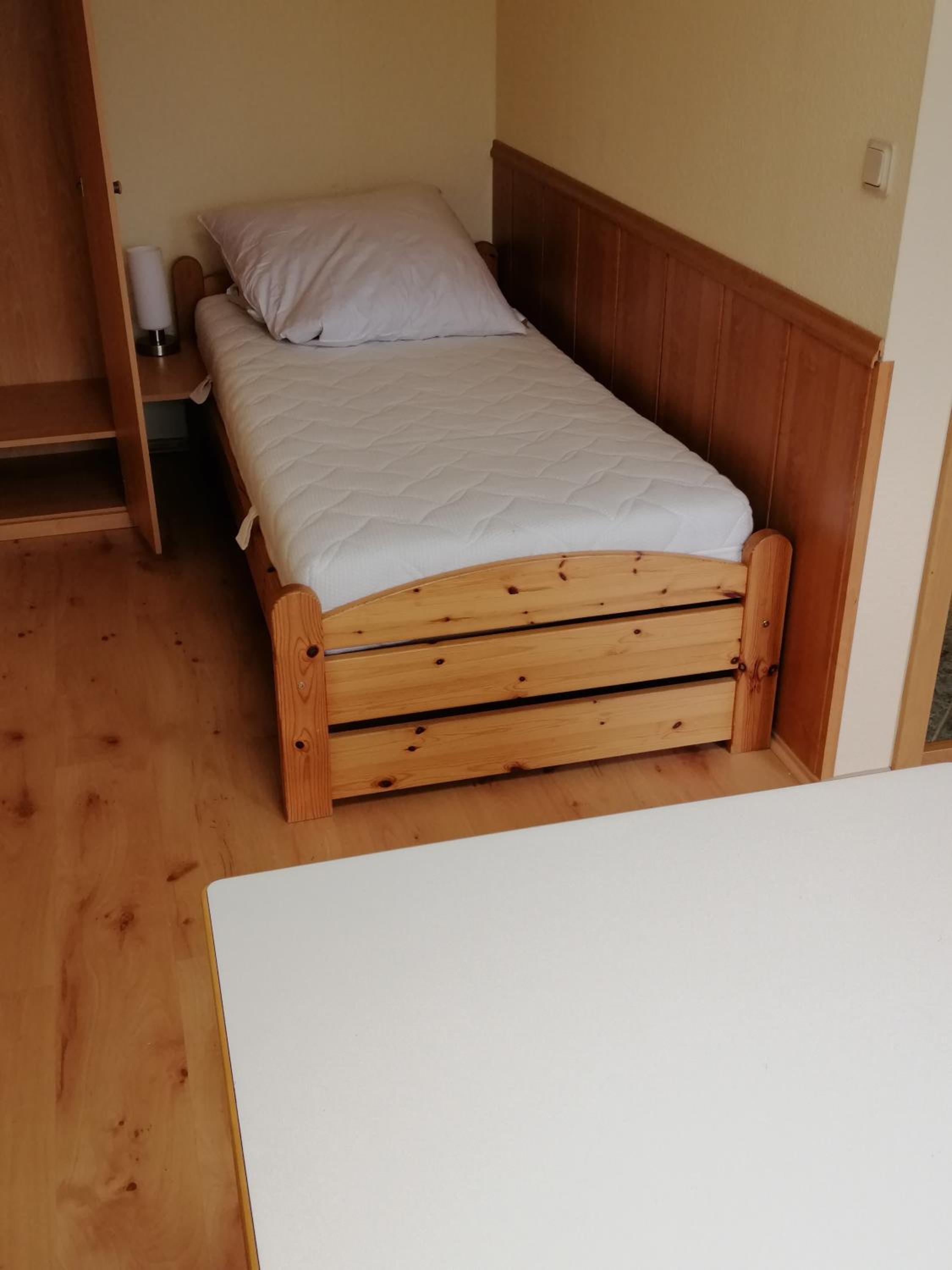 Standard Single Room with Shower photo 3