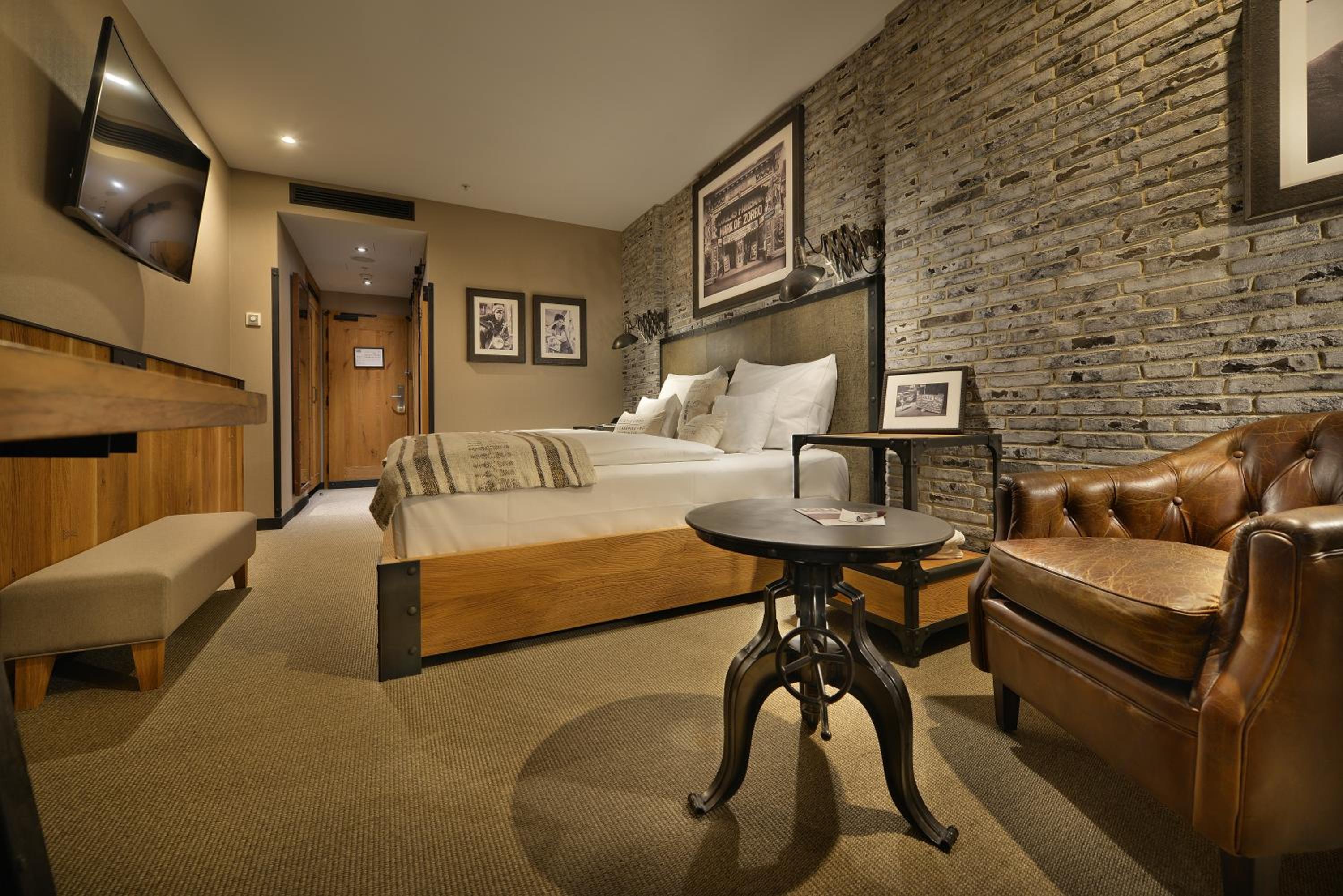 Premium Double Room - Photo 3