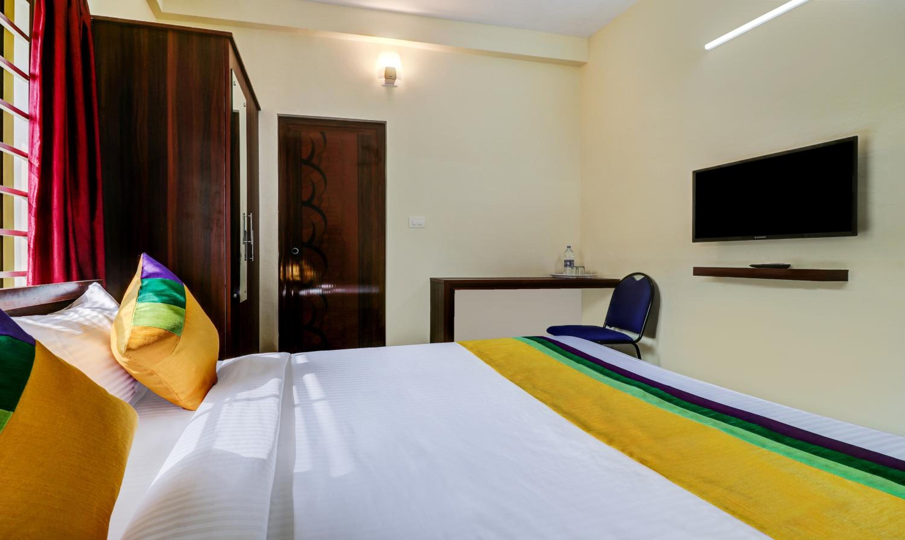 Standard Double or Twin Room photo 3