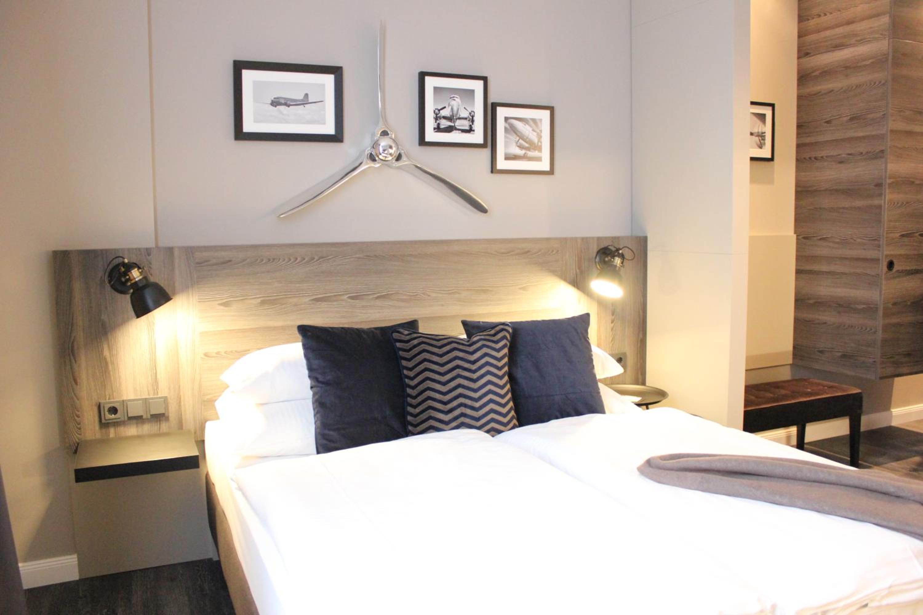 Studio Apartment thumbnail 6