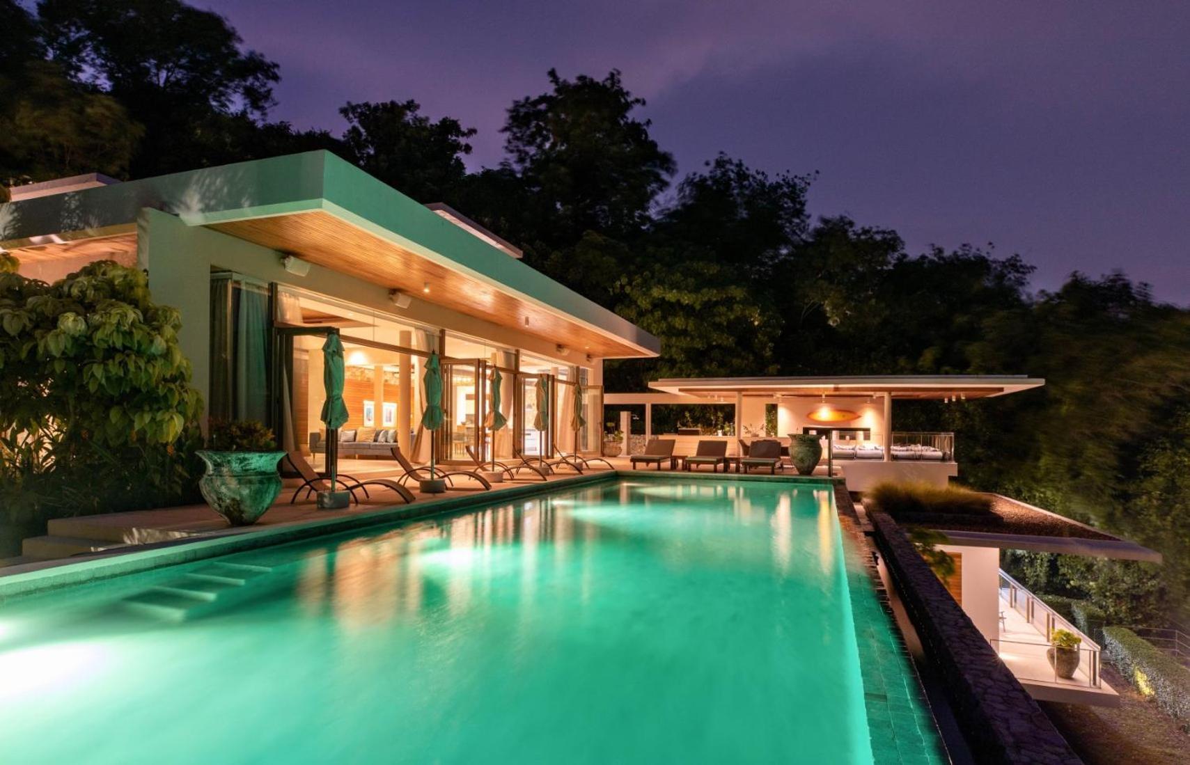 Villa with Sea View photo 3