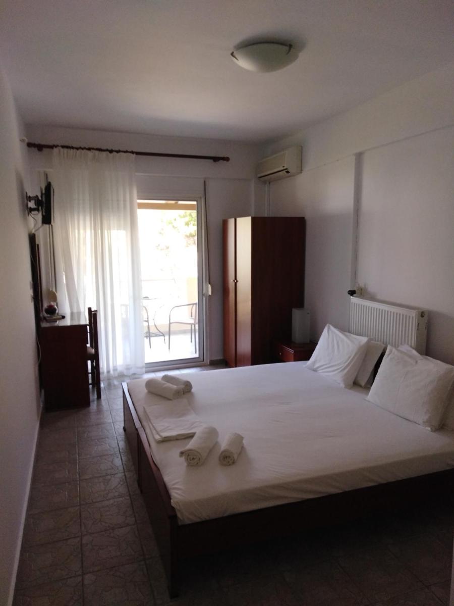 Studio Apartment photo 2
