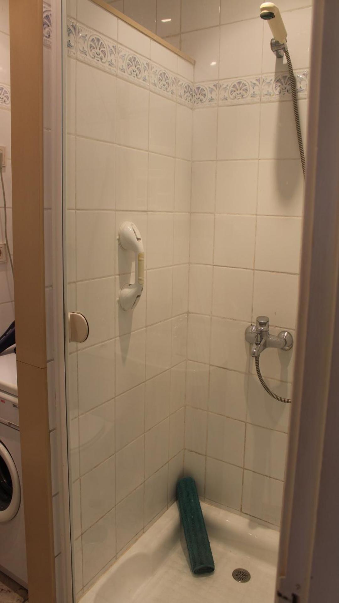 One-Bedroom Apartment - Photo 20