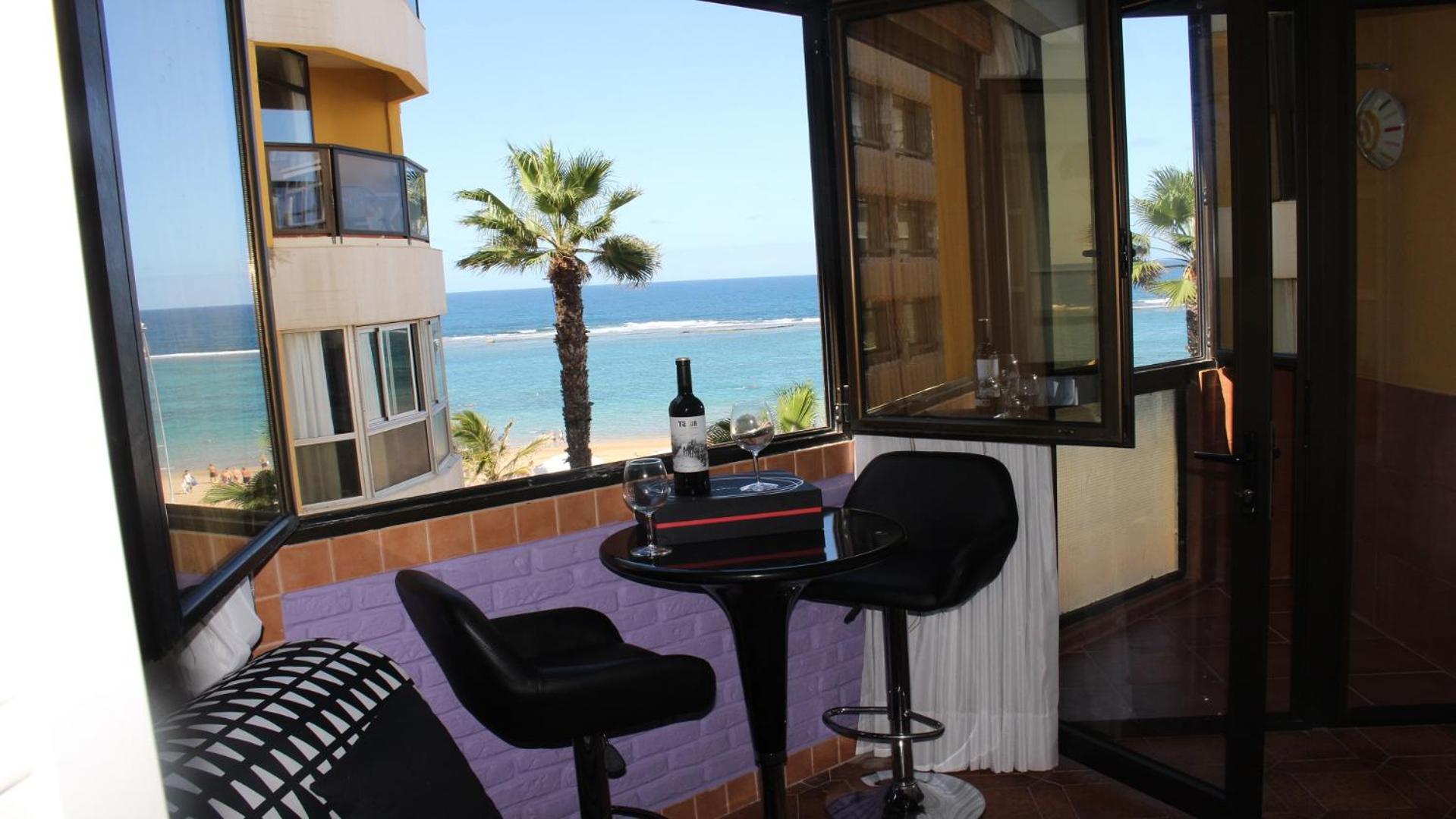 One-Bedroom Apartment - Photo 2