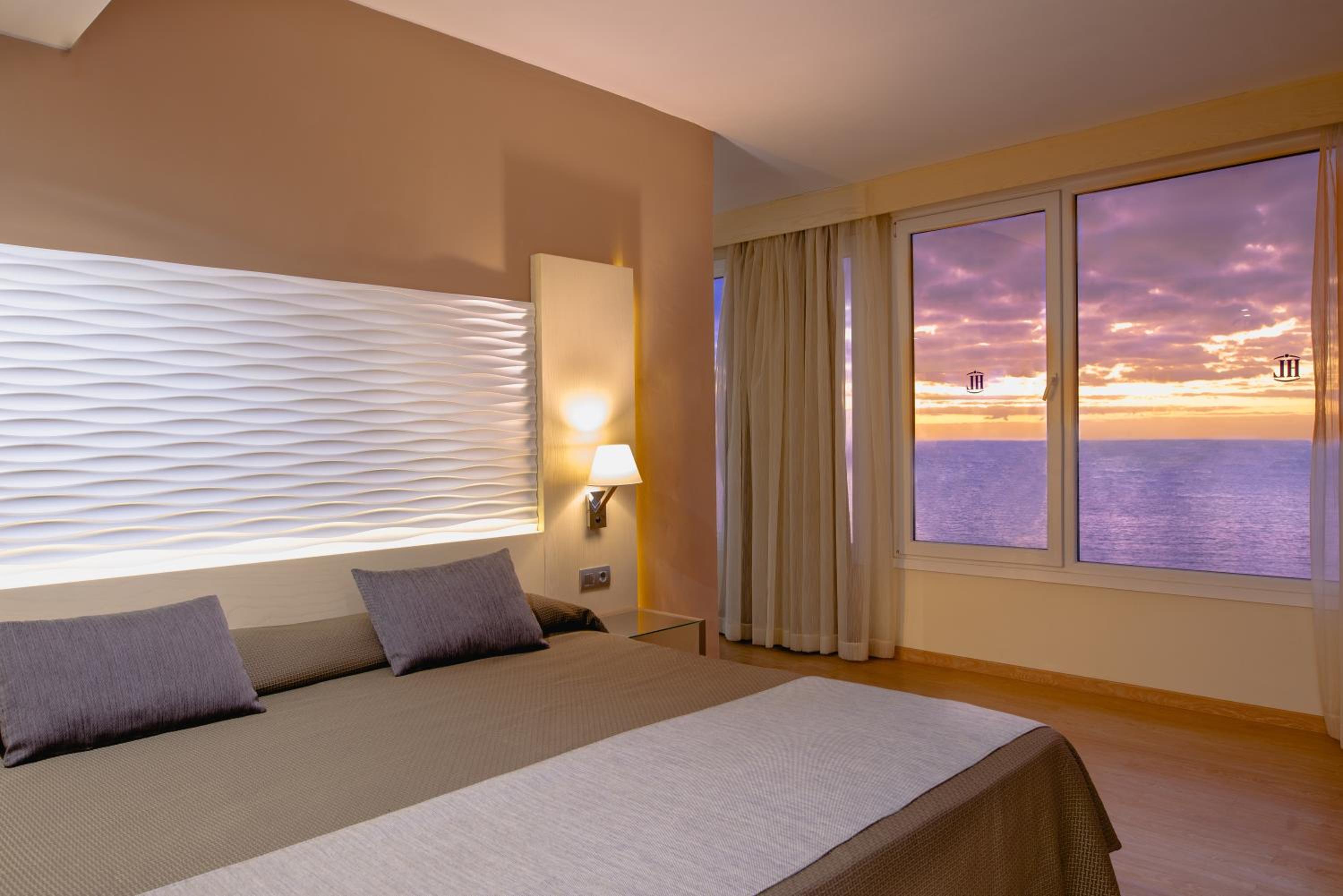 Suite Deluxe con Bañera de Hidromasaje