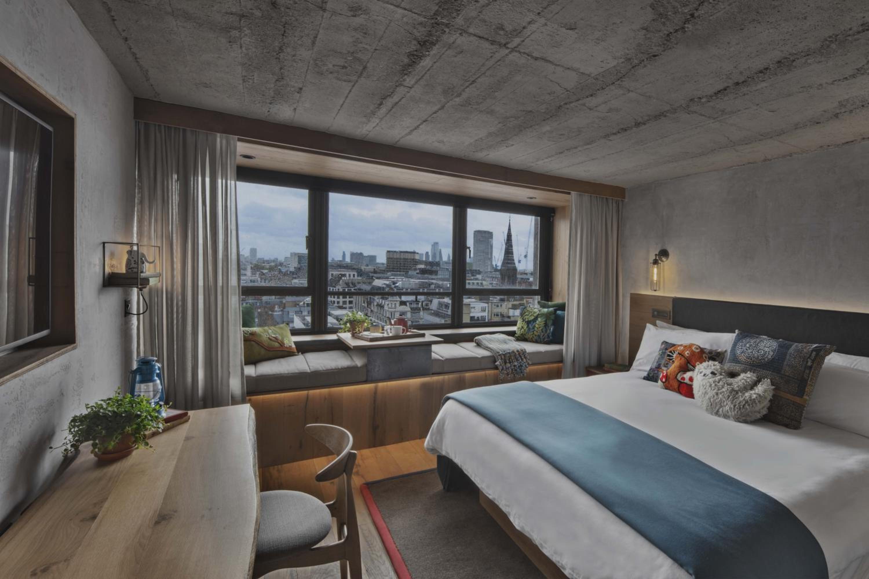 Superior King Room photo 1
