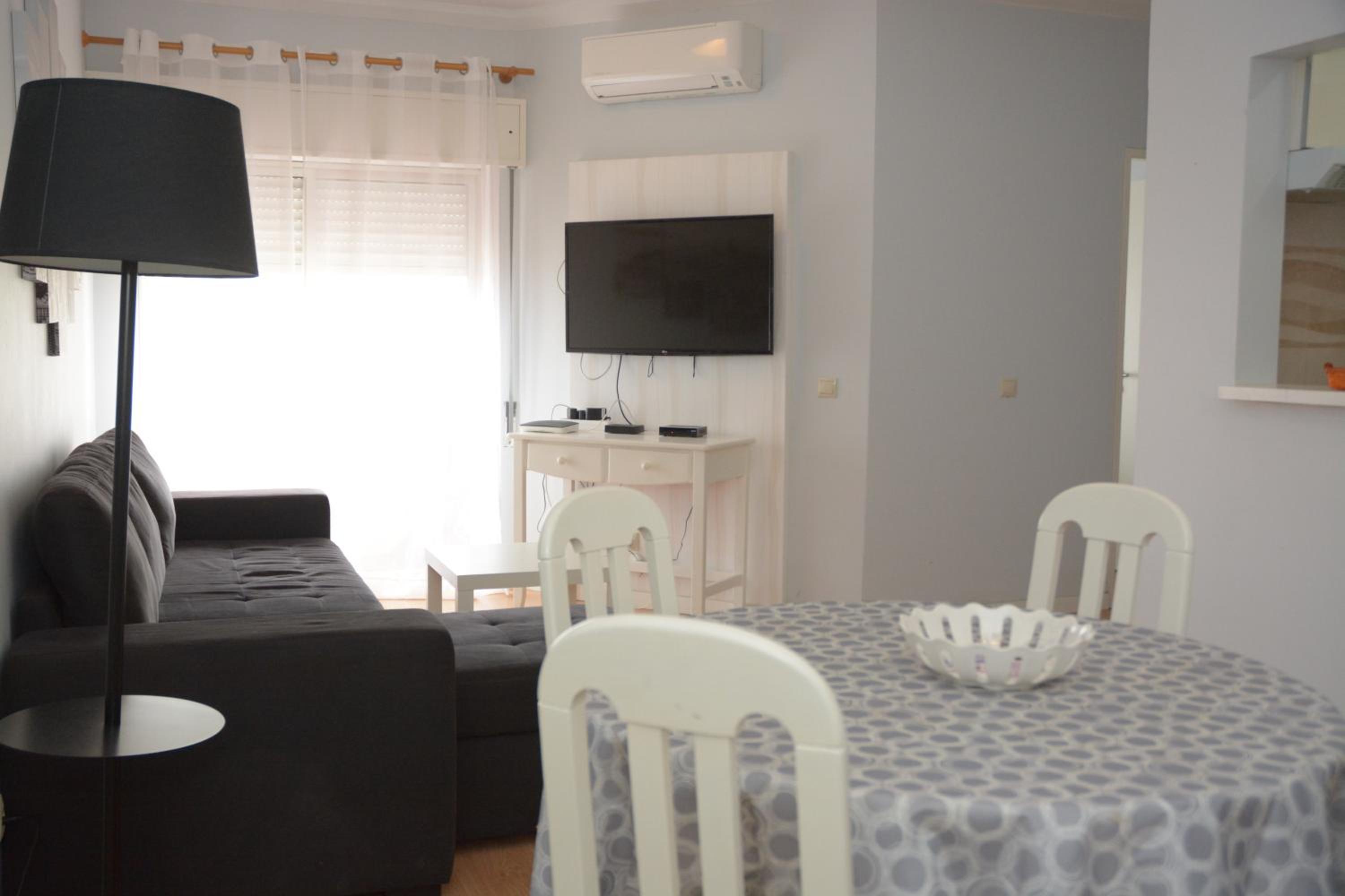 Premium One-Bedroom Apartment - Photo 7