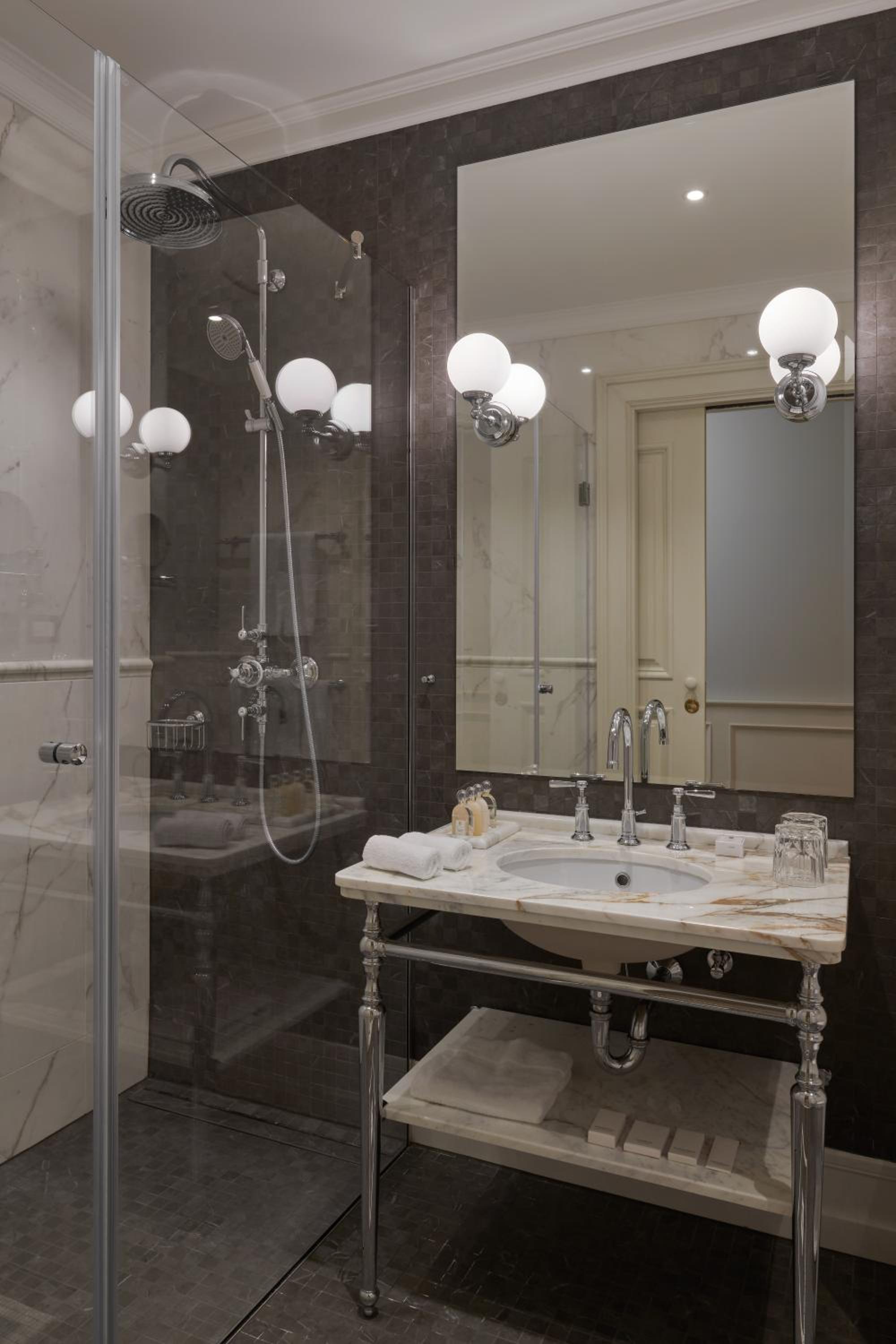 Premium Double or Twin Room with Sea View - Photo 5