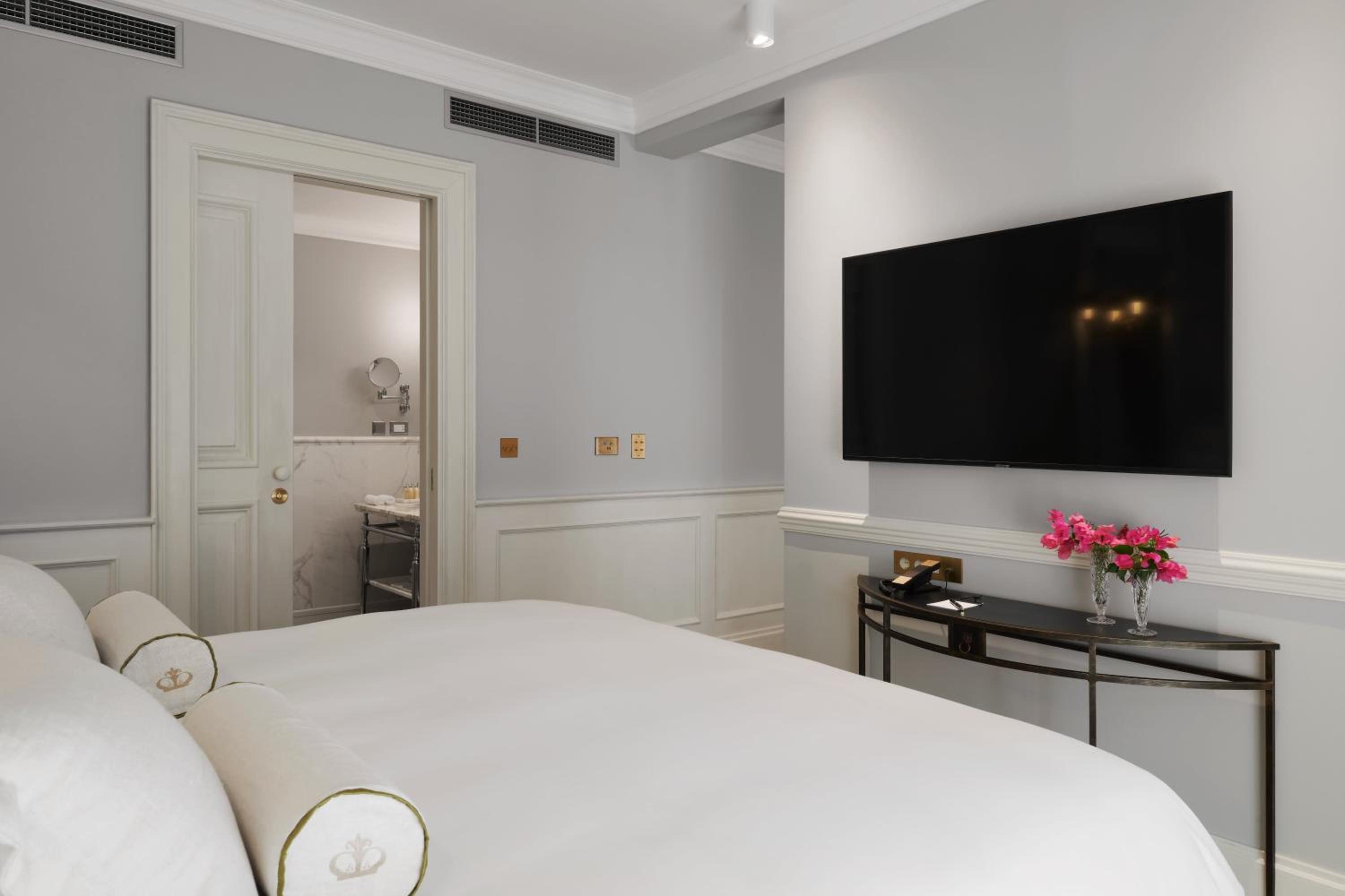 Penthouse Suite with Balcony and Sea View - Photo 6