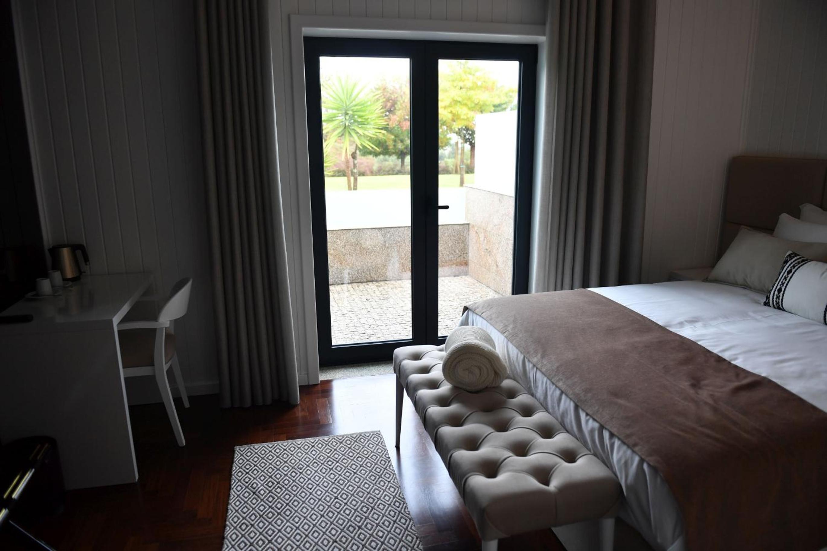 Junior Suite with Terrace - Photo 8