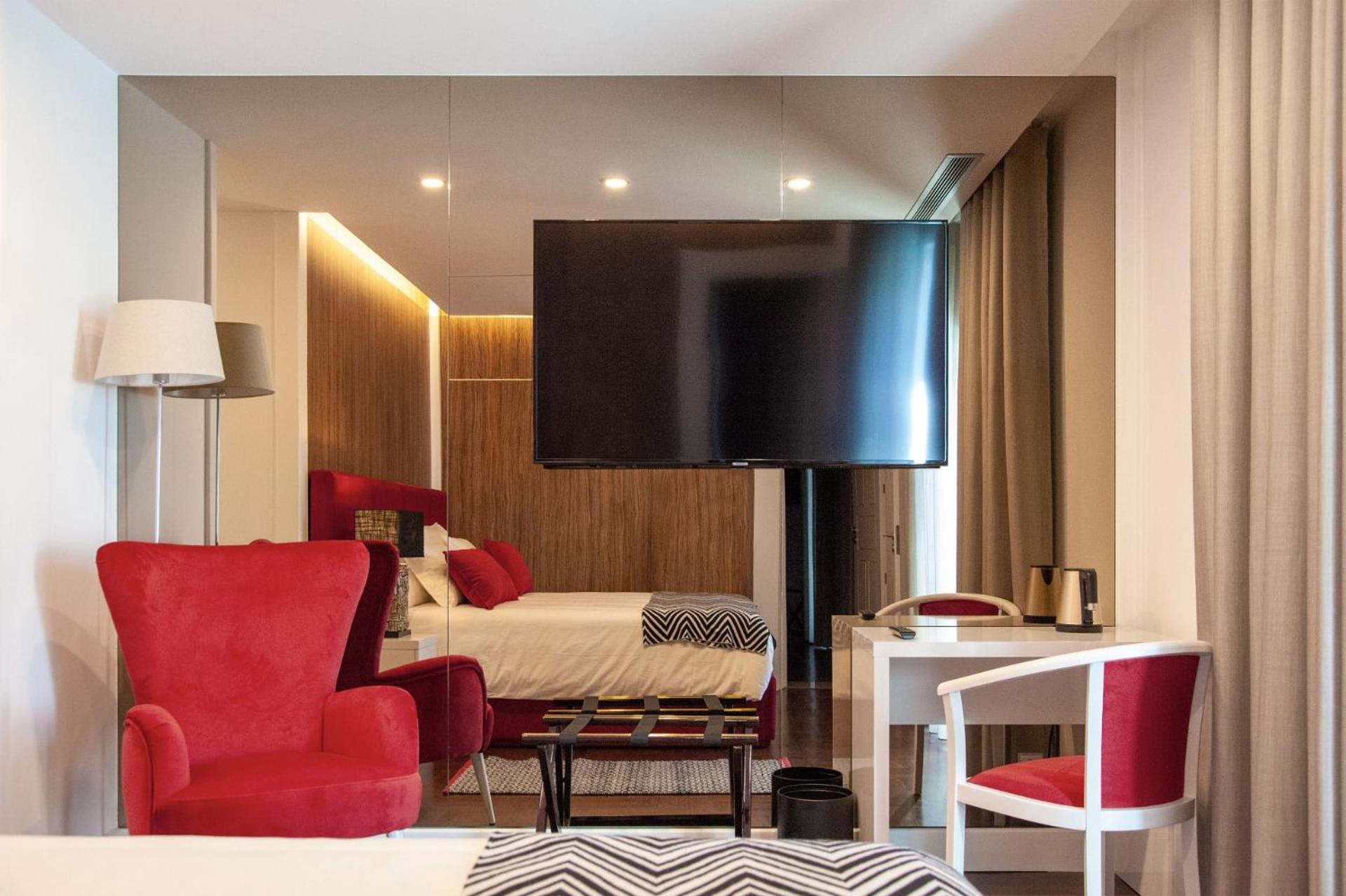 Junior Suite with Terrace - Photo 11