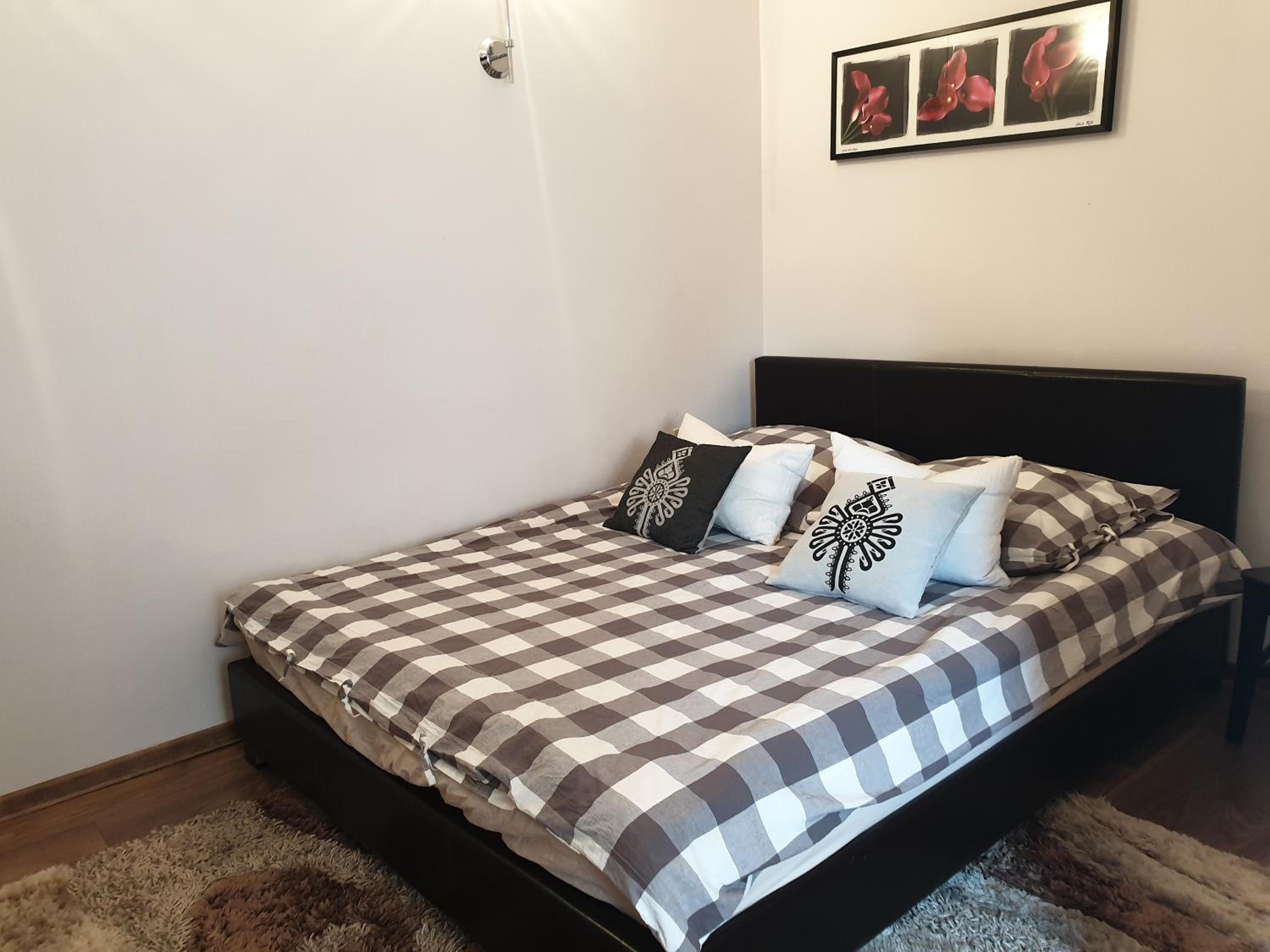 Deluxe Double Room with Shower - Photo 3