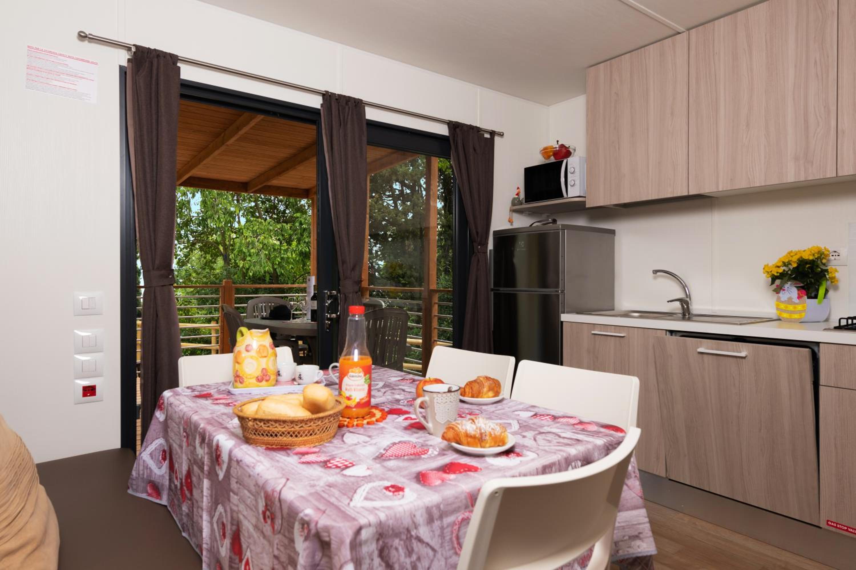 Mobile Home photo 1