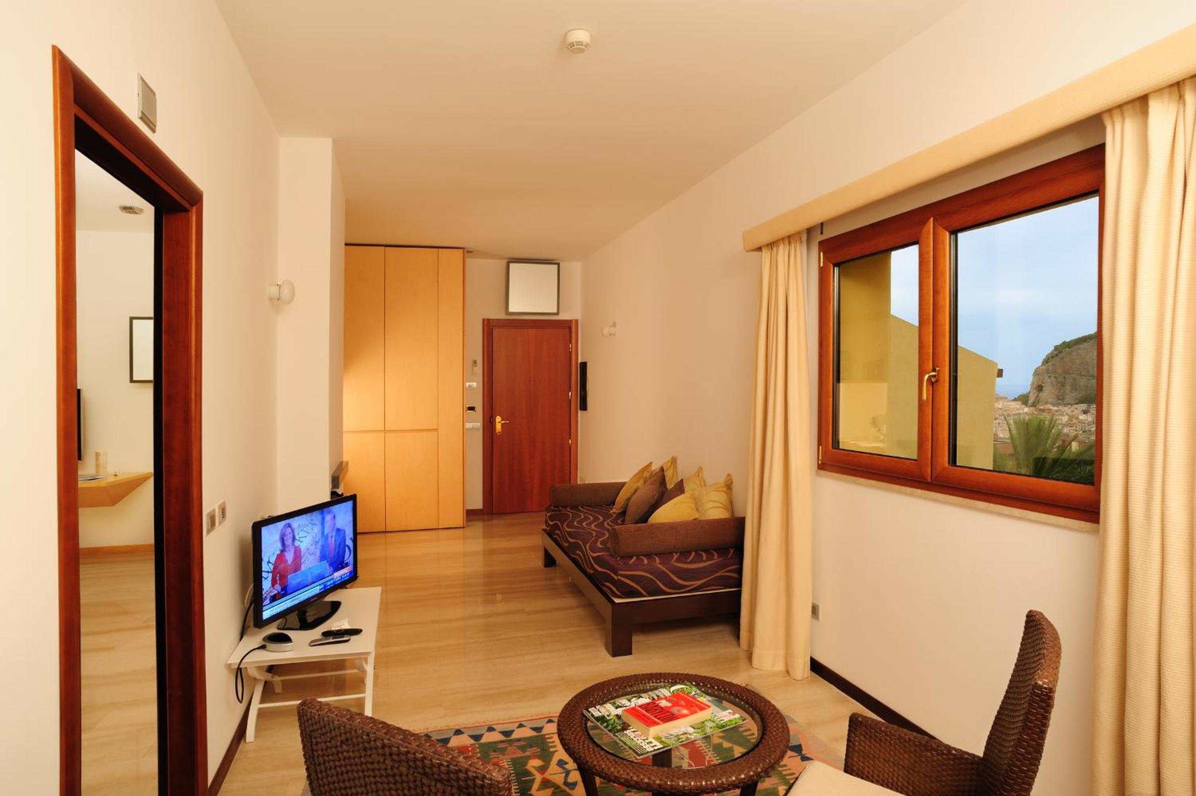Suite - Photo 2