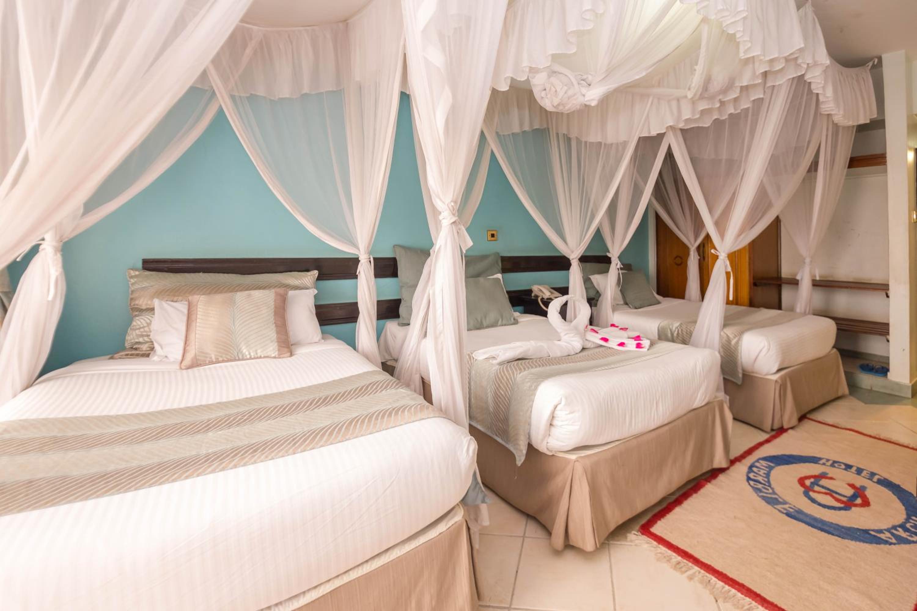 Triple Room with City View