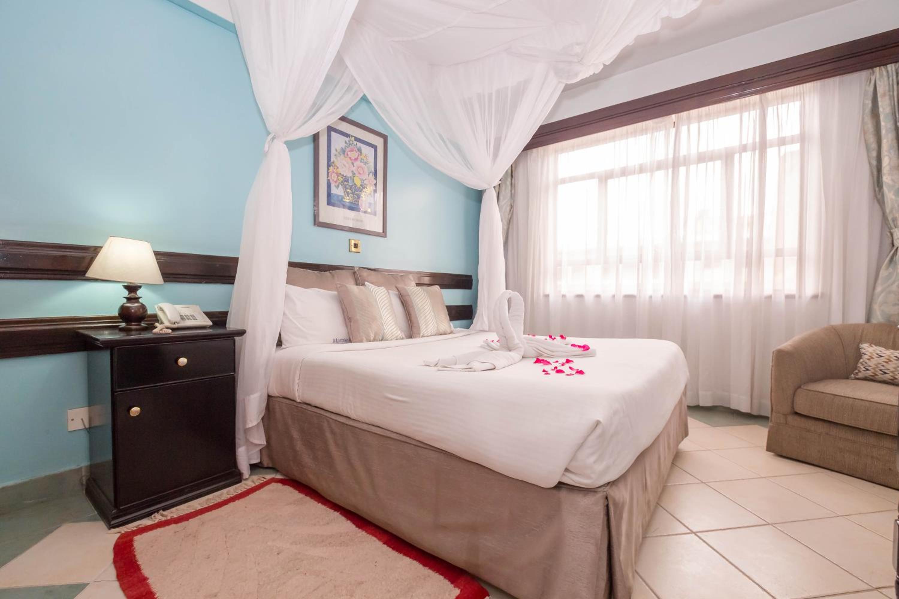 One-Bedroom Suite photo 2