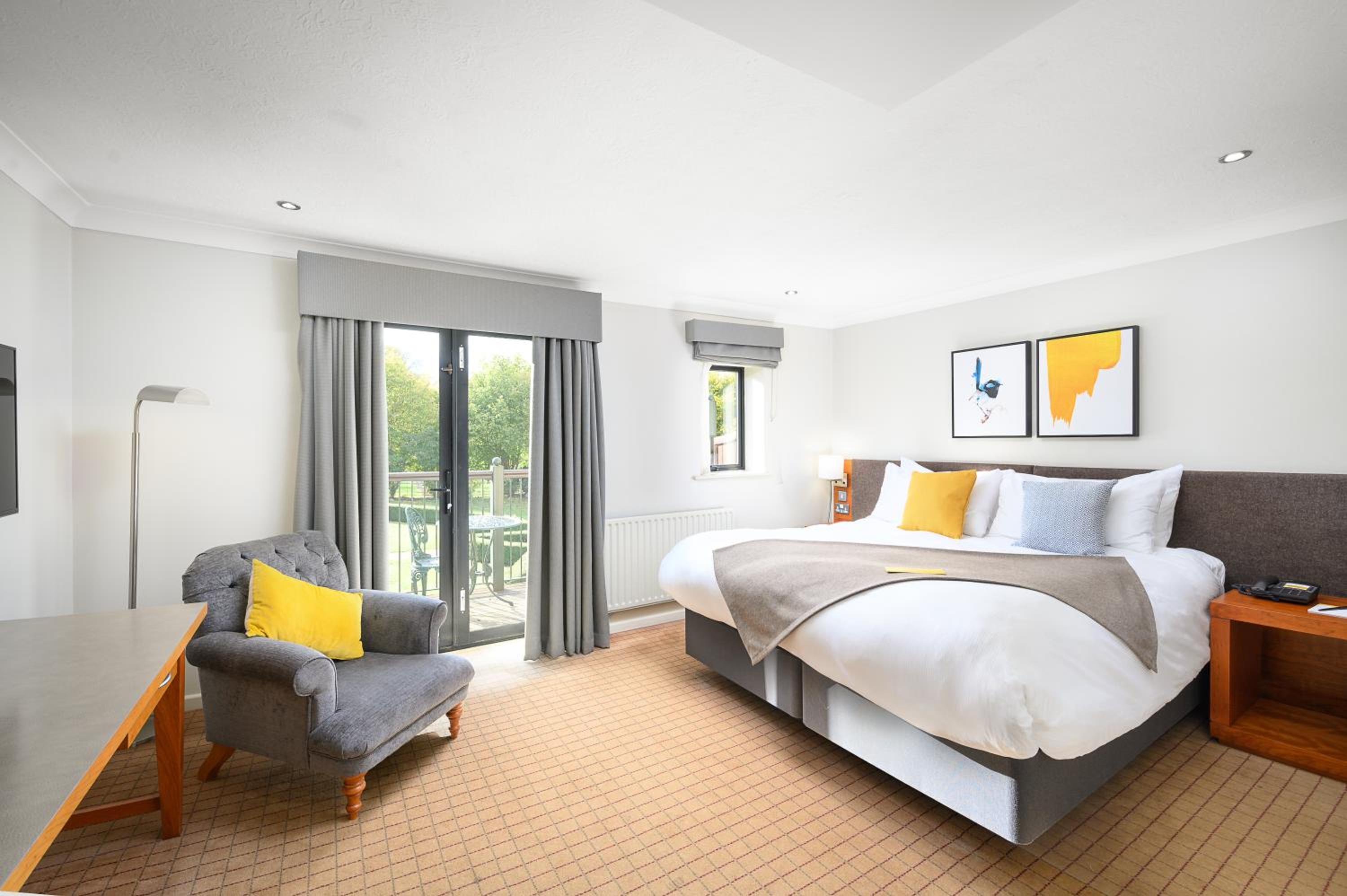 Standard King Room - Photo 1