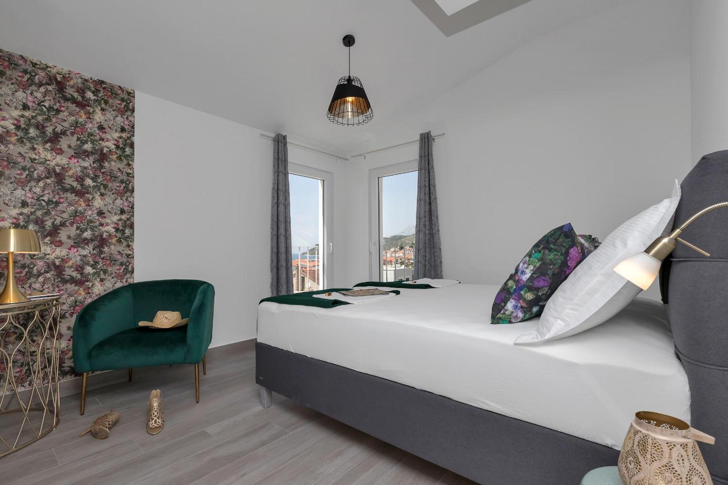 One-Bedroom Apartment with Balcony and Sea View