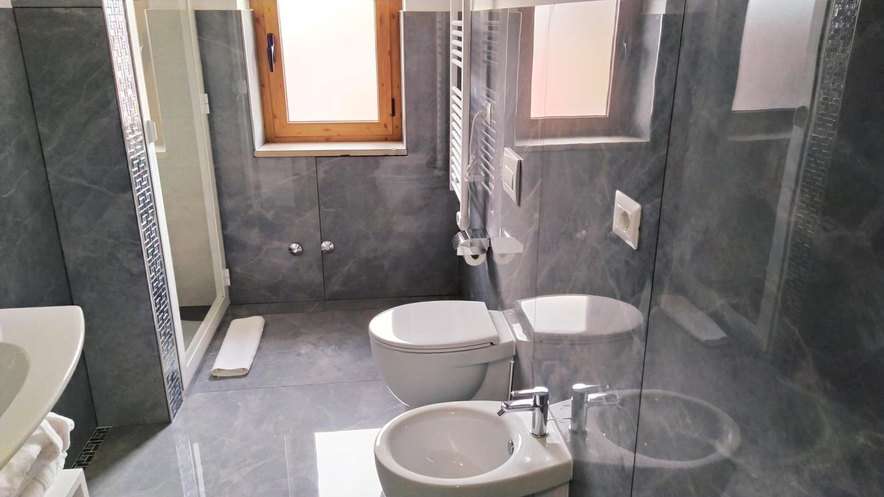 Deluxe Double Room with Side Sea View - Photo 39