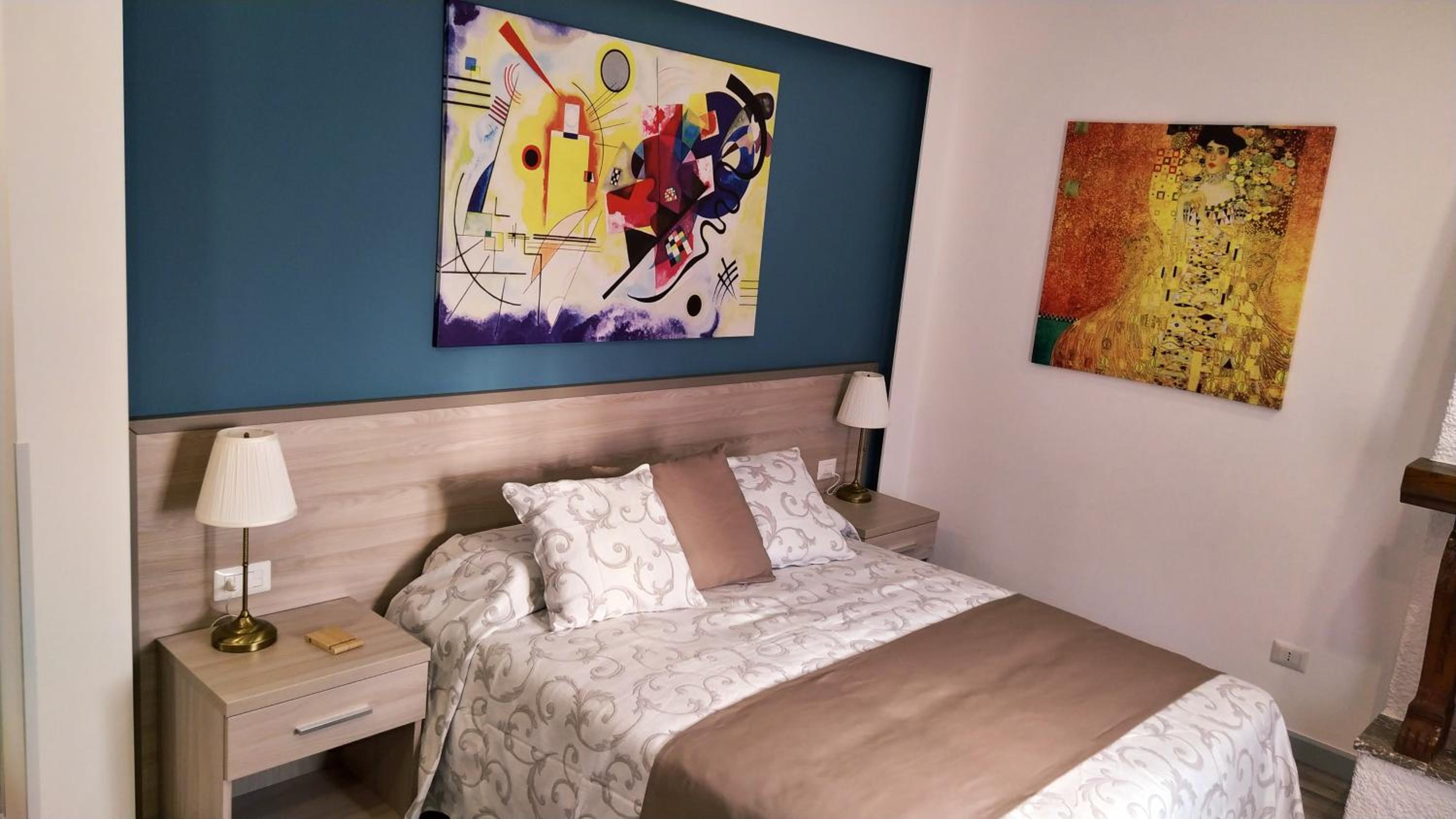 Deluxe Double Room with Side Sea View - Photo 48