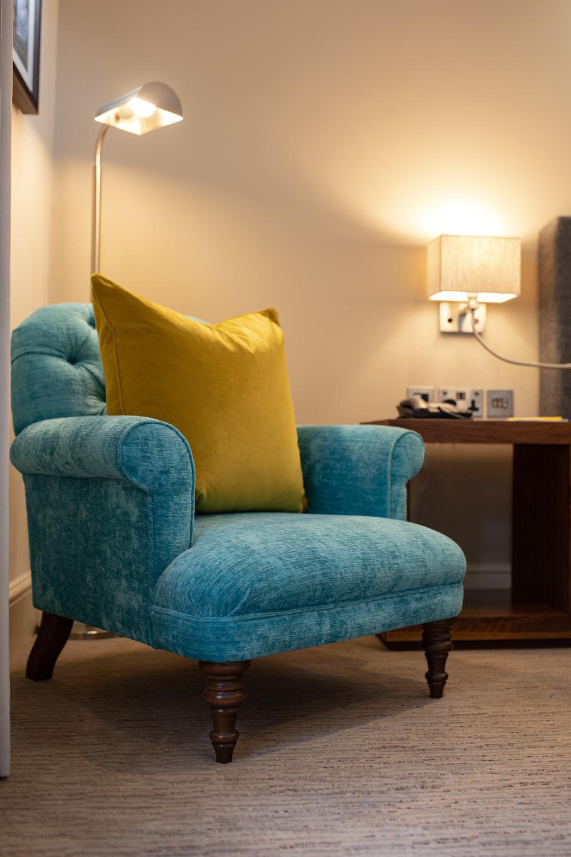 Premium King Room - Photo 5