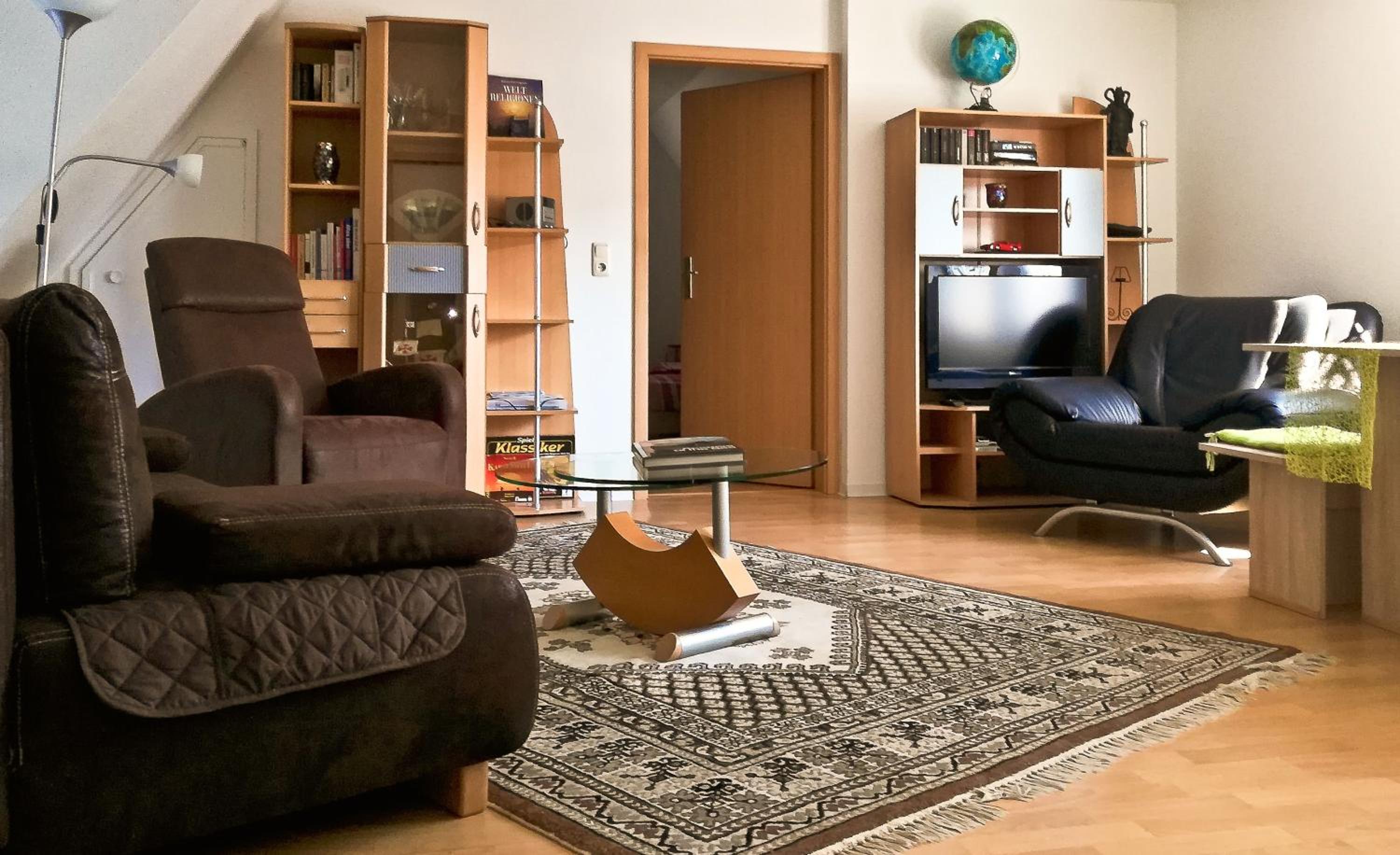 One-Bedroom Apartment photo 1