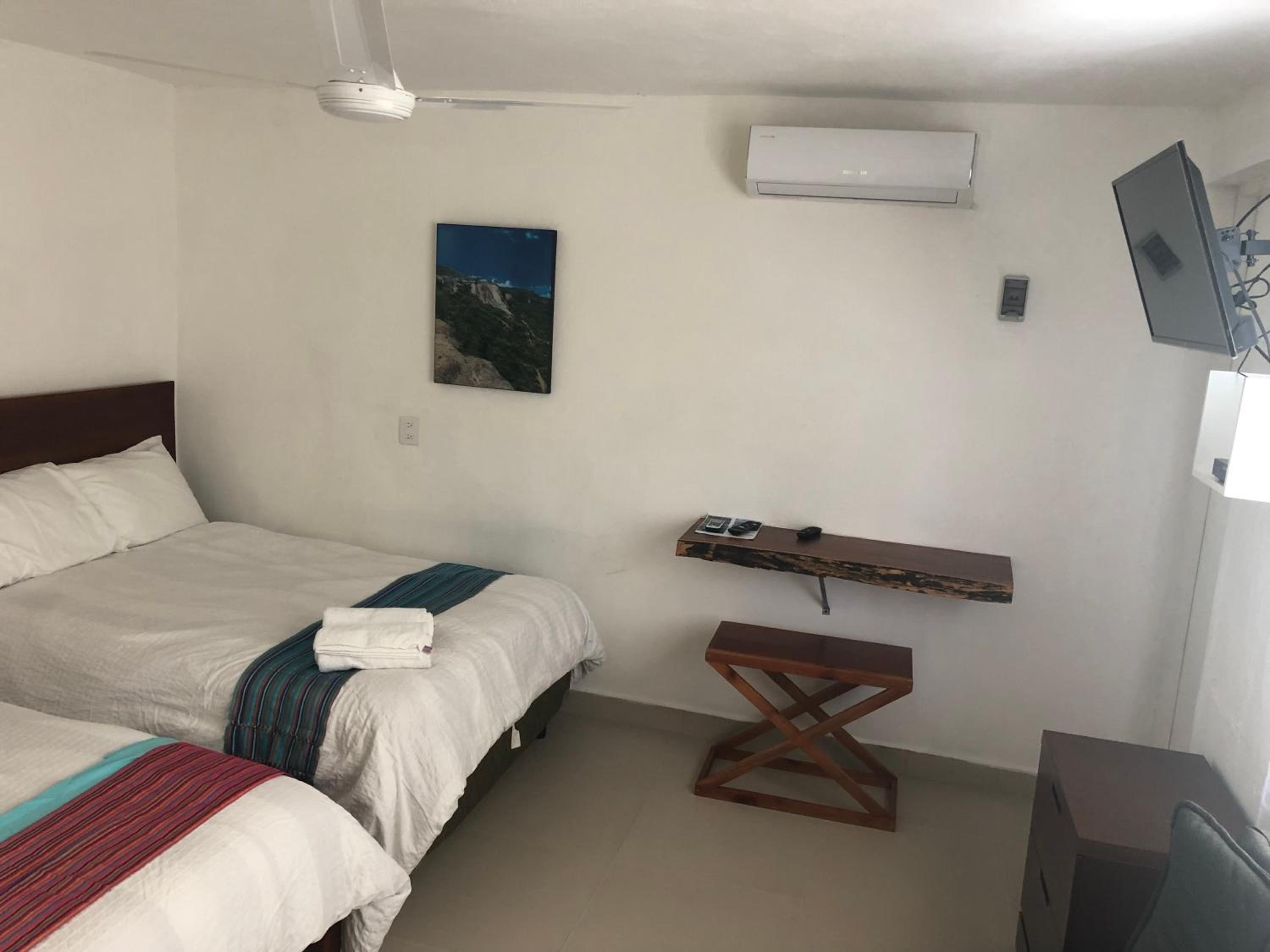 Deluxe Room - Photo 1