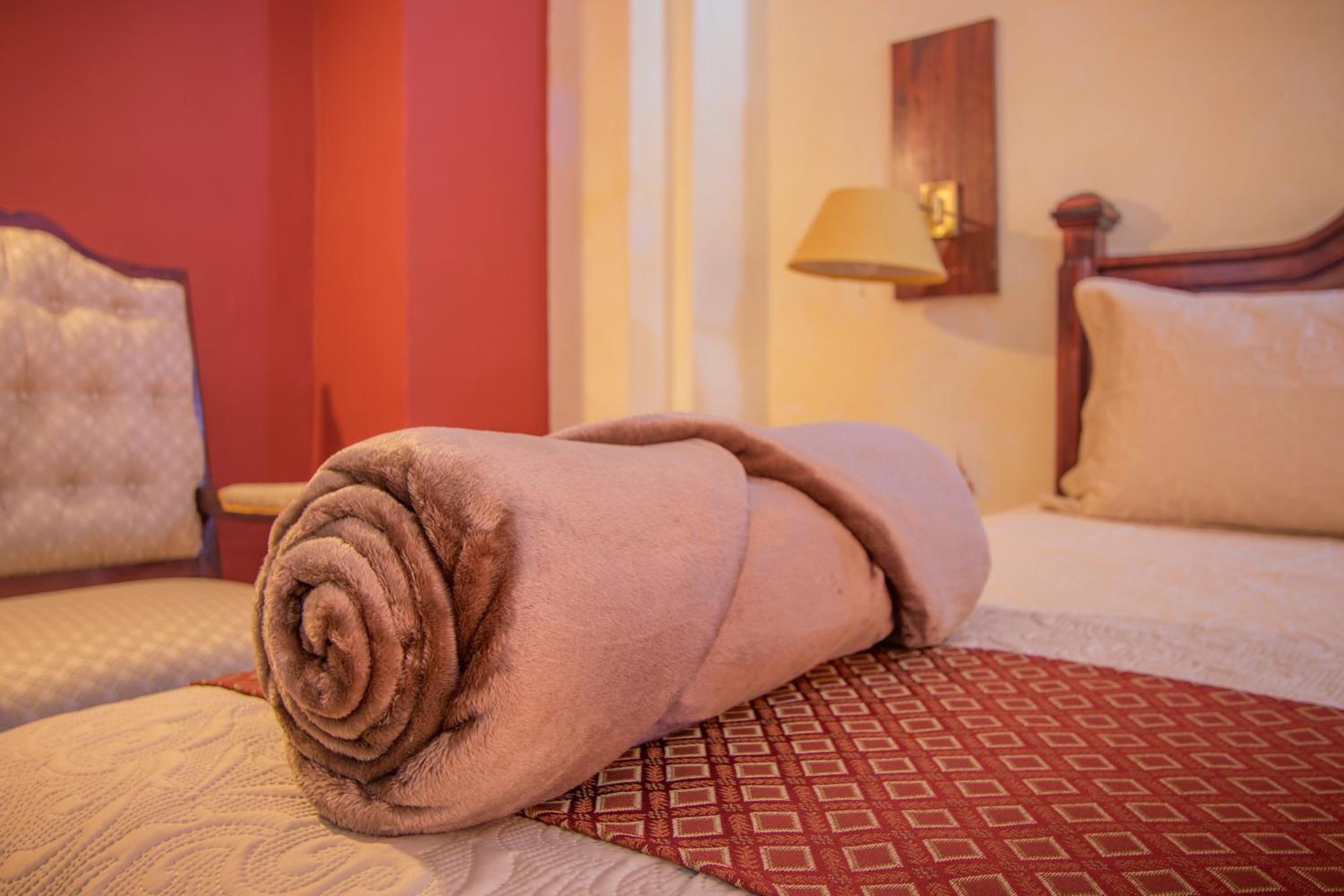 Deluxe King Room - Photo 15