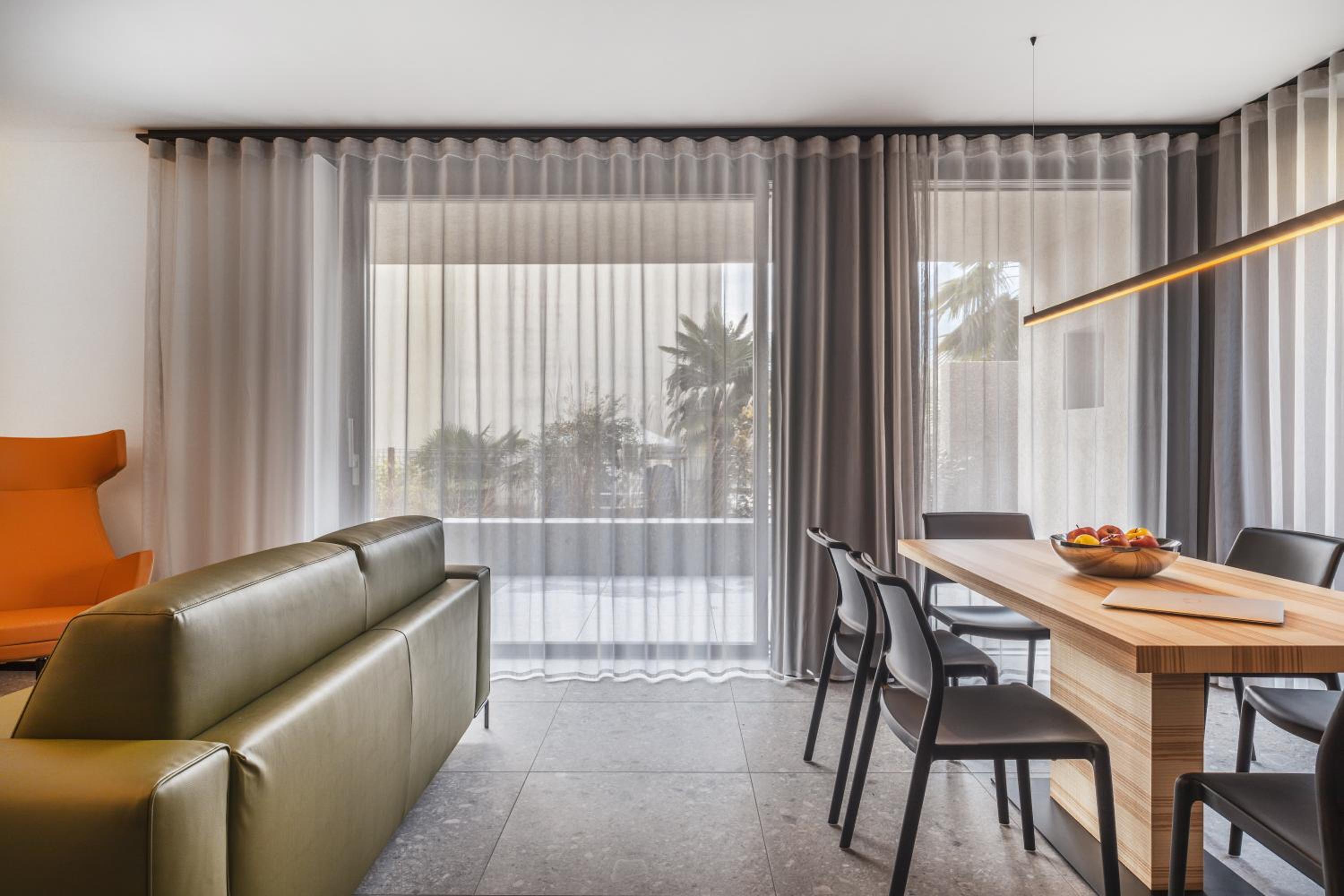 Two-Bedroom Apartment with Whirlpool