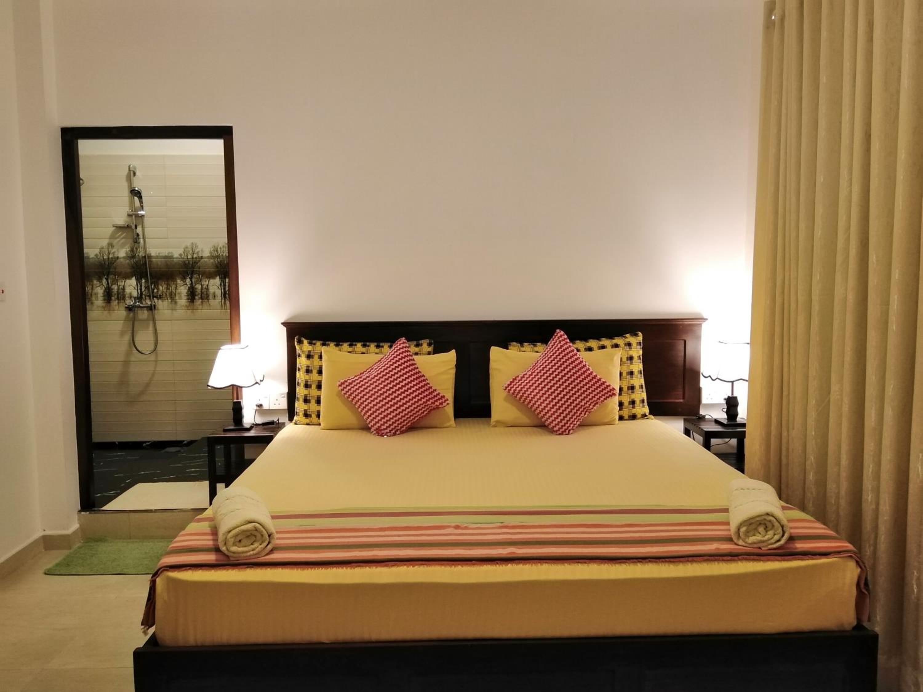 Deluxe Double Room with Balcony photo 1
