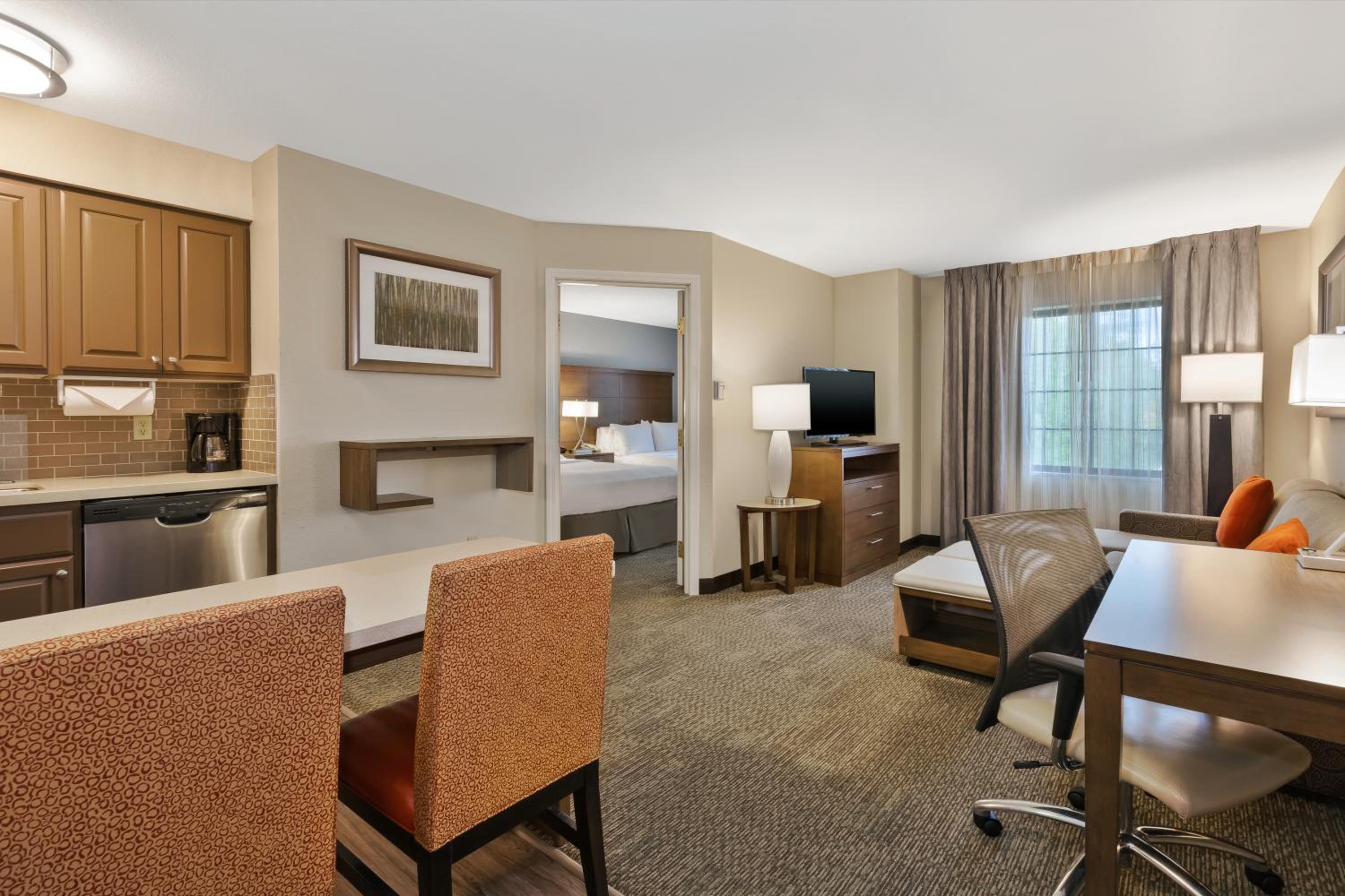 One-Bedroom Queen Suite - Photo 1