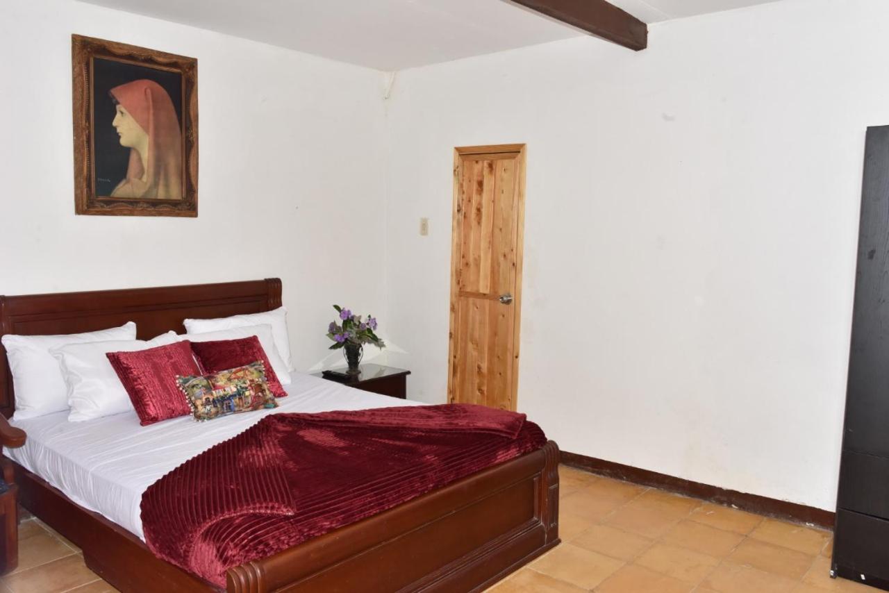 Deluxe Double Room (2 Adults + 1 Child) photo 1