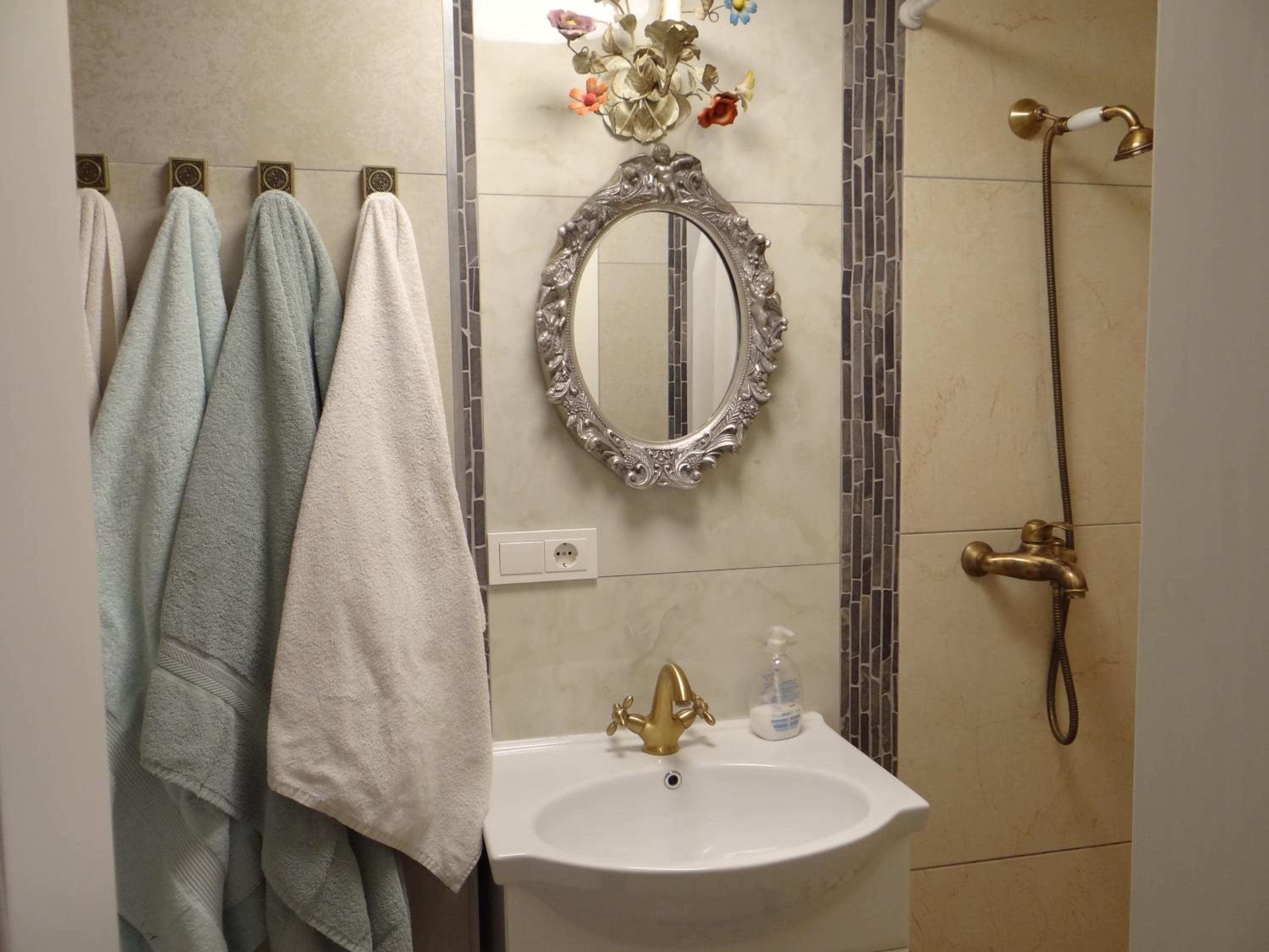 Two-Bedroom Apartment - Photo 26