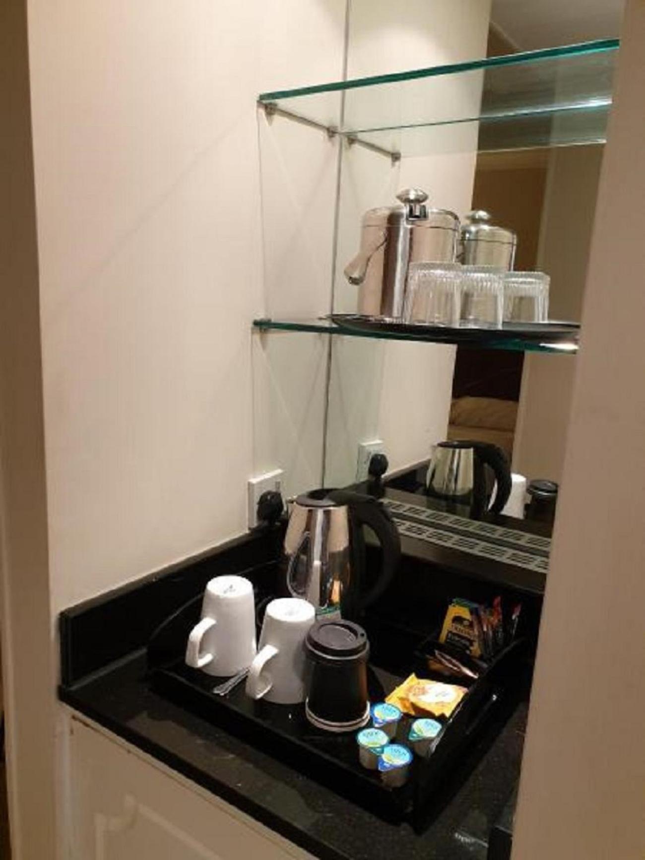 Standard Double Room - Photo 6