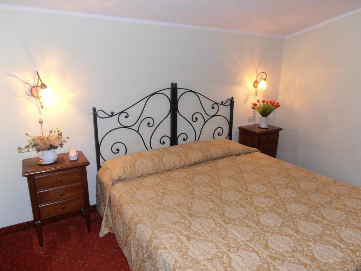 Double Room Lake View with Terrace photo 1