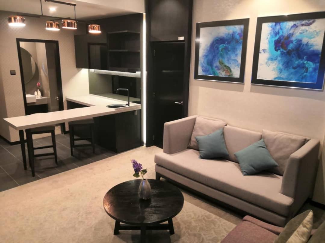 Deluxe Family Suite photo 3