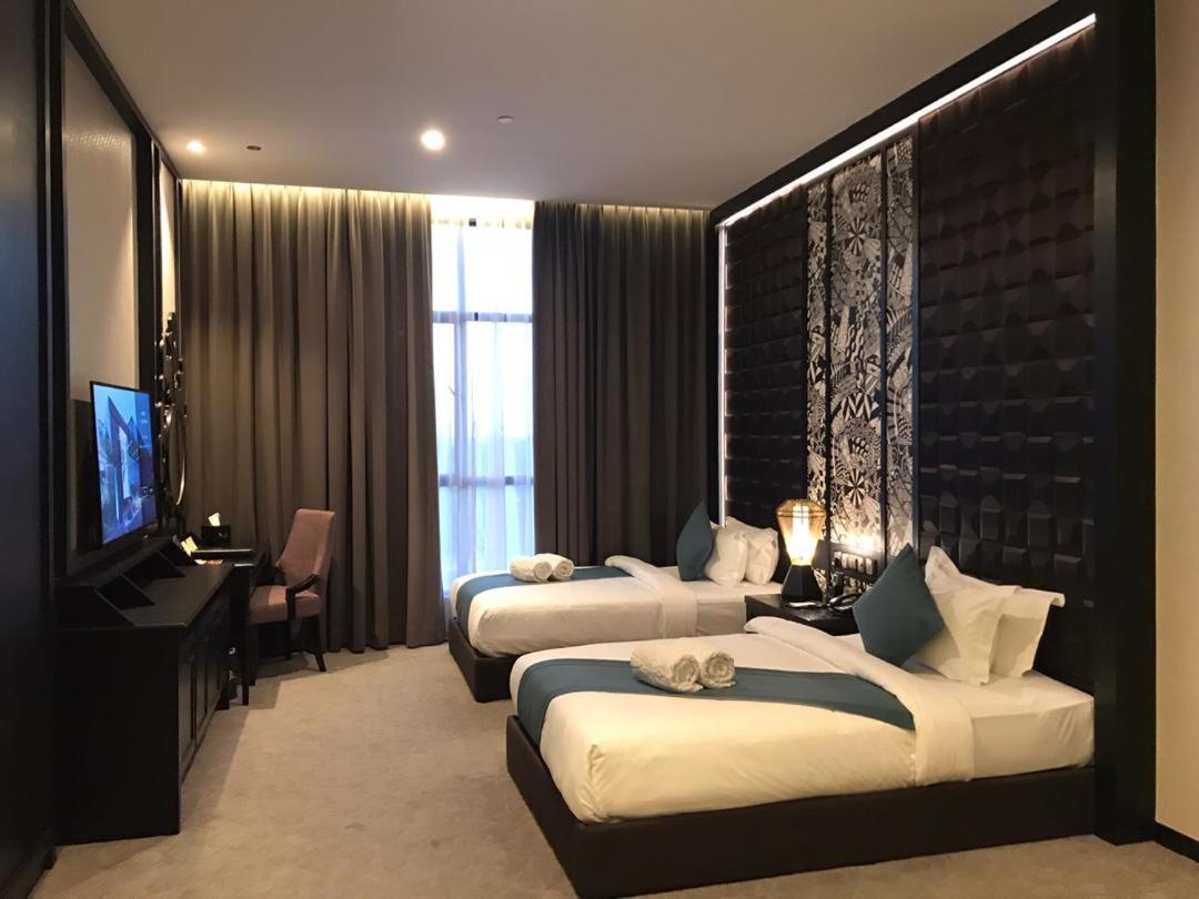 Deluxe Family Suite photo 1