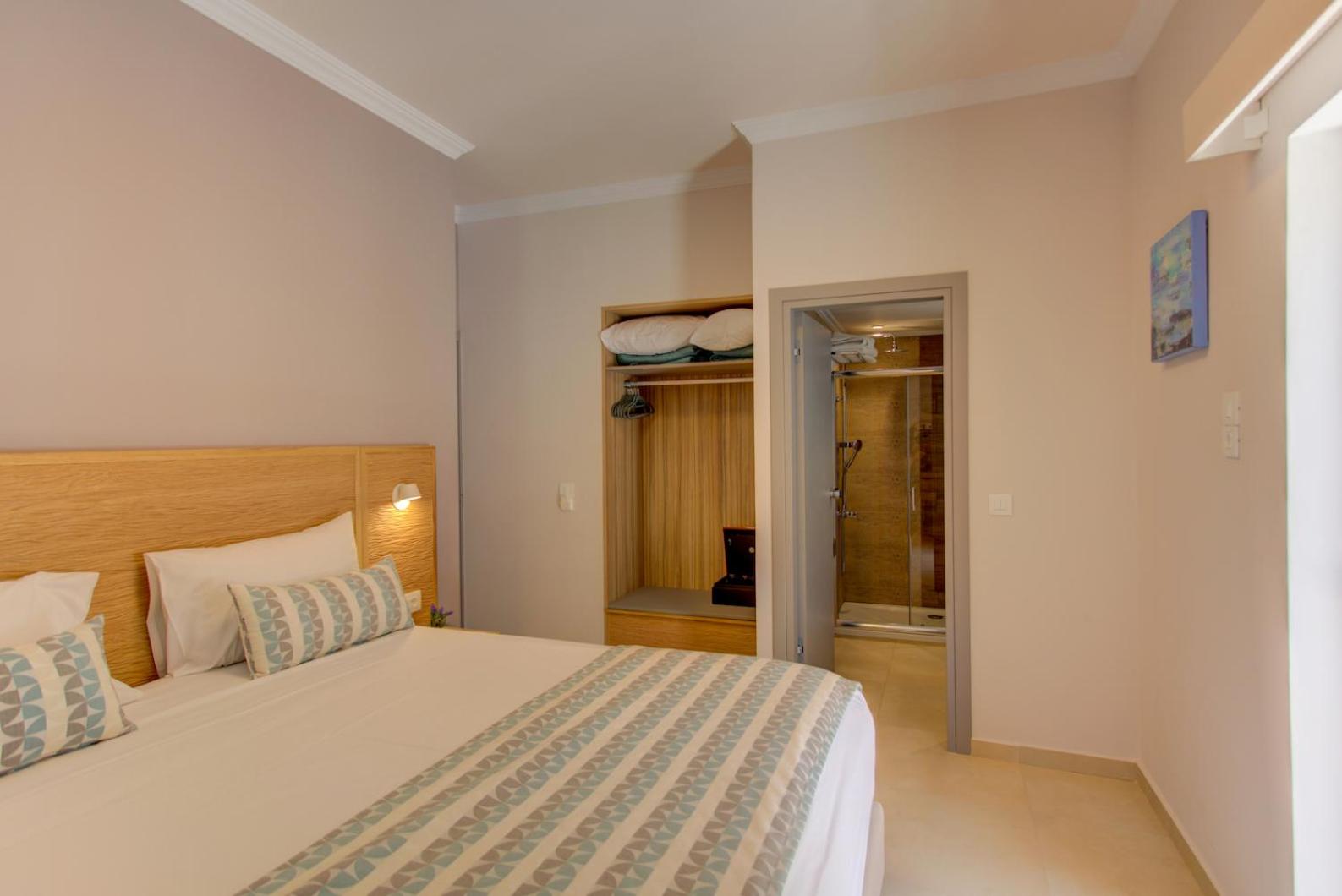 Standard Double Room Partial Sea View - Photo 5