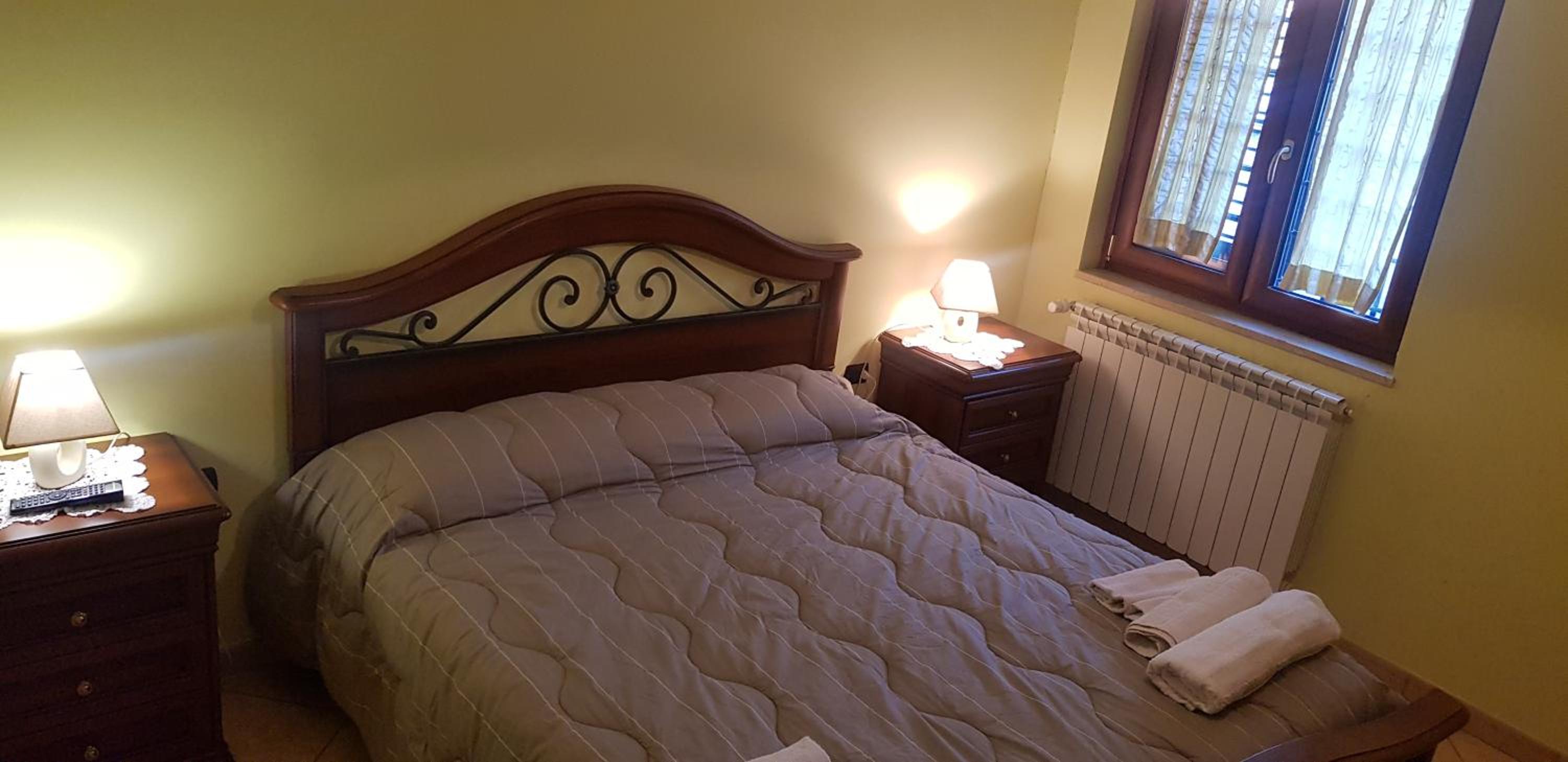 Double Room - Photo 6
