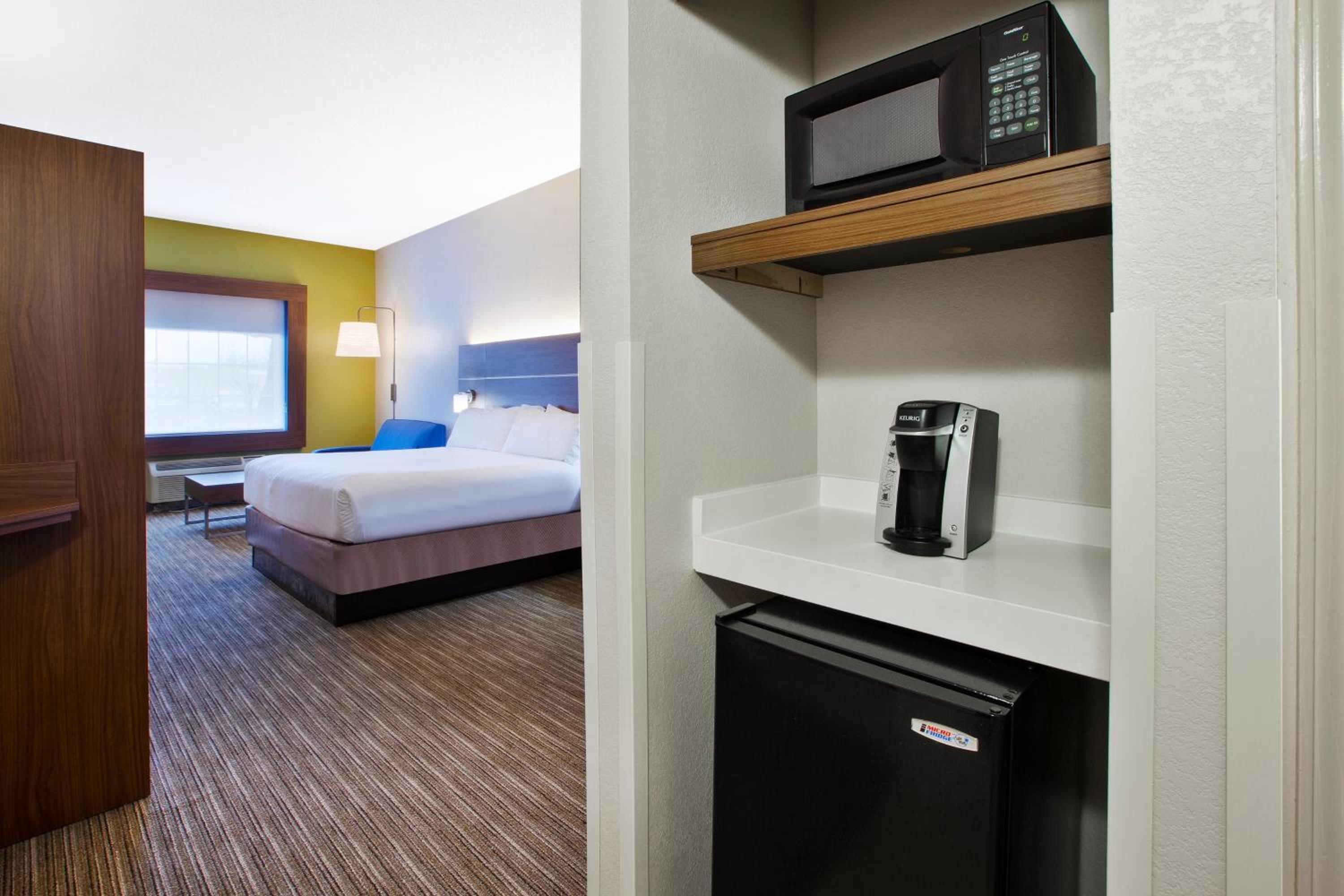 One-Bedroom King Suite - Photo 1