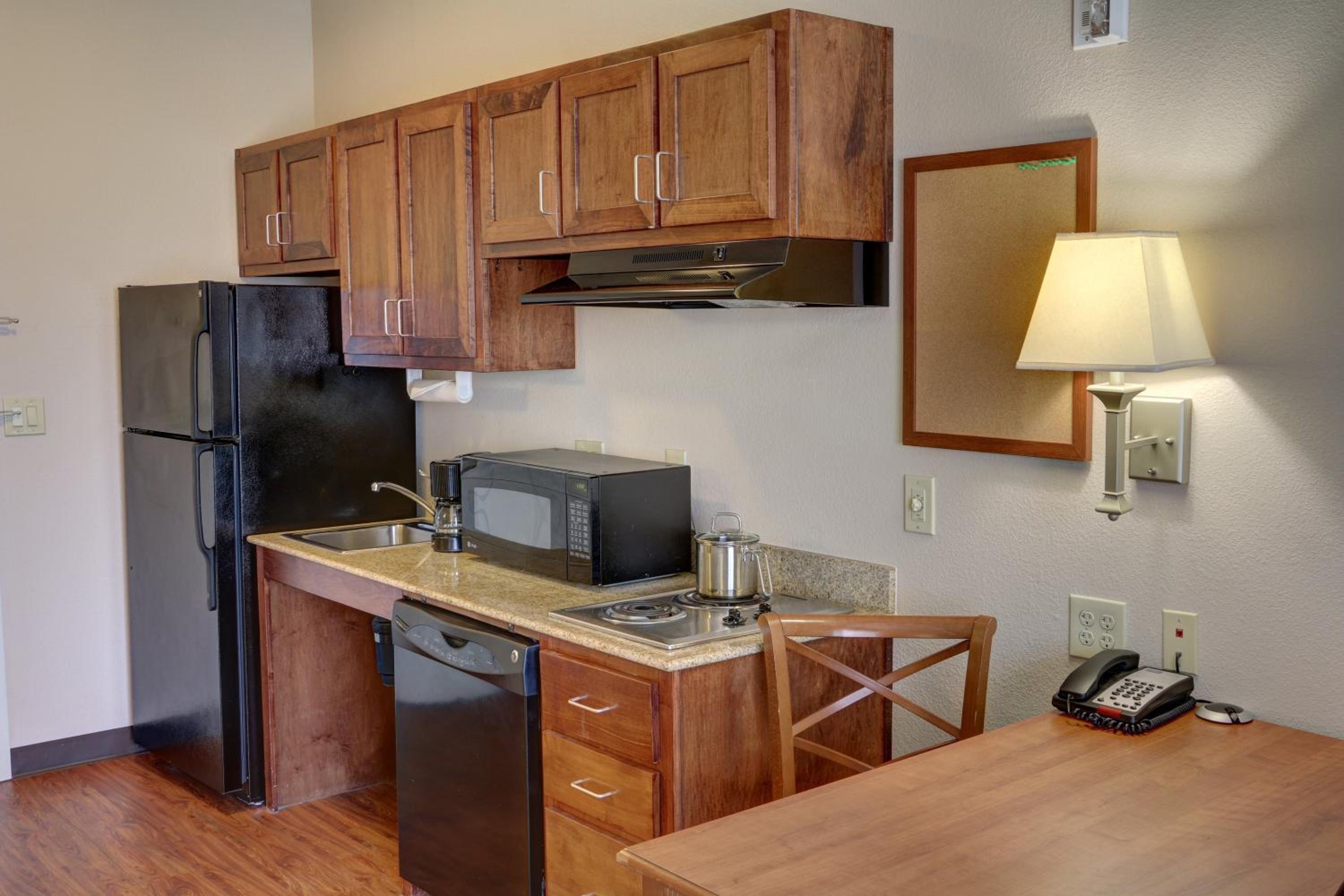 Studio Suite with Two Double Beds - Photo 3