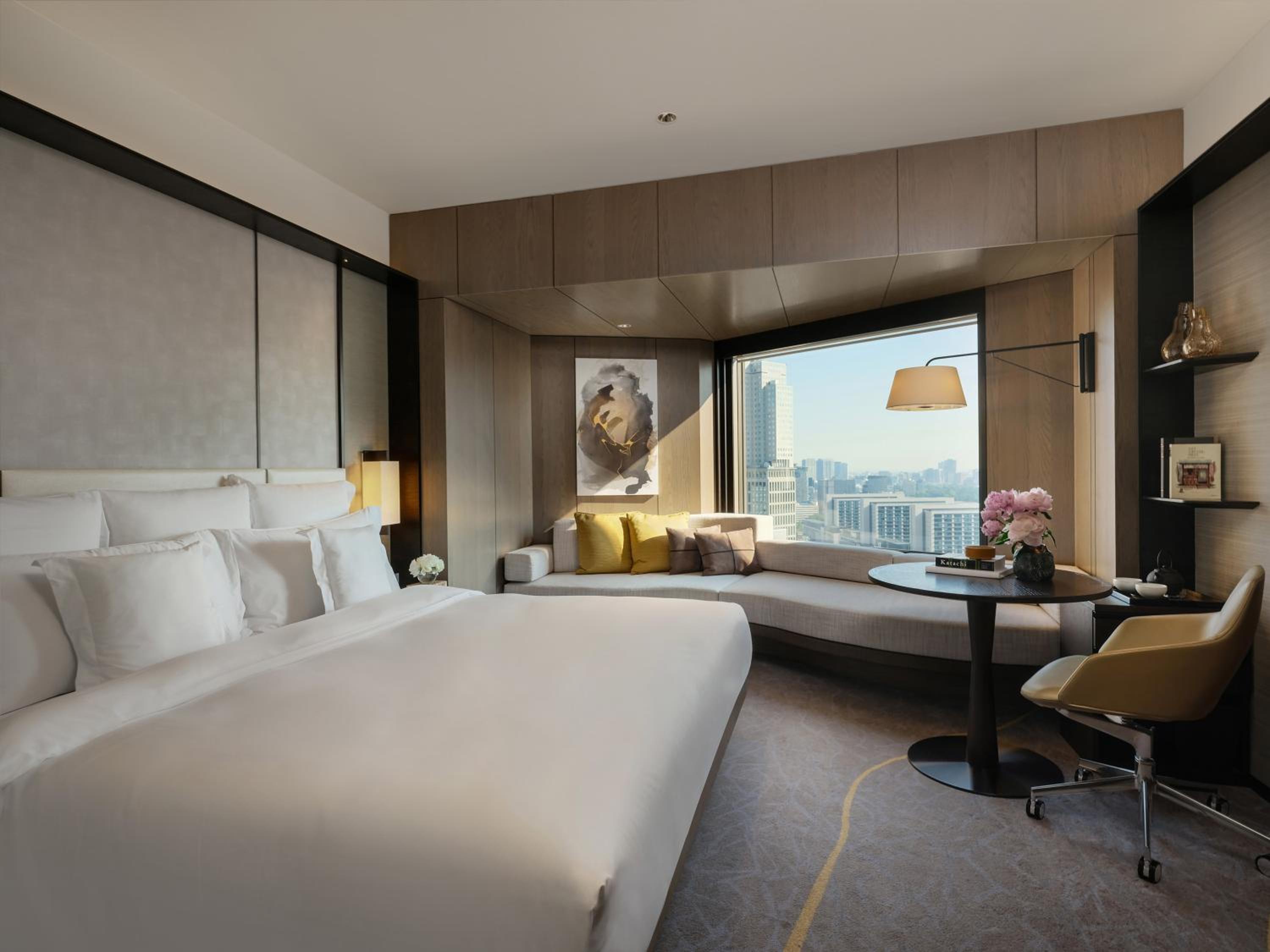 Classic King Room - Club Lounge Access