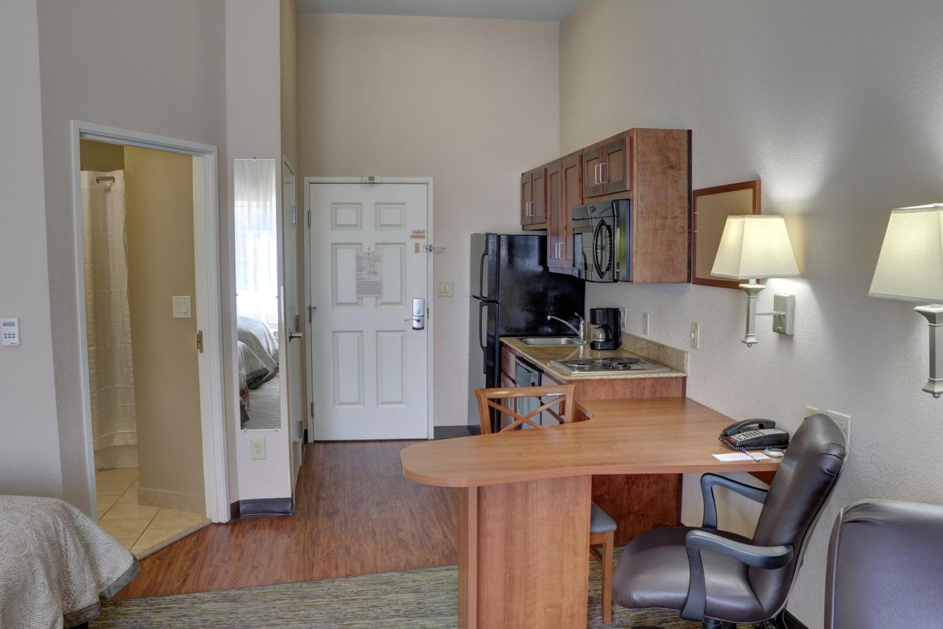 Studio Suite with Two Double Beds - Photo 2