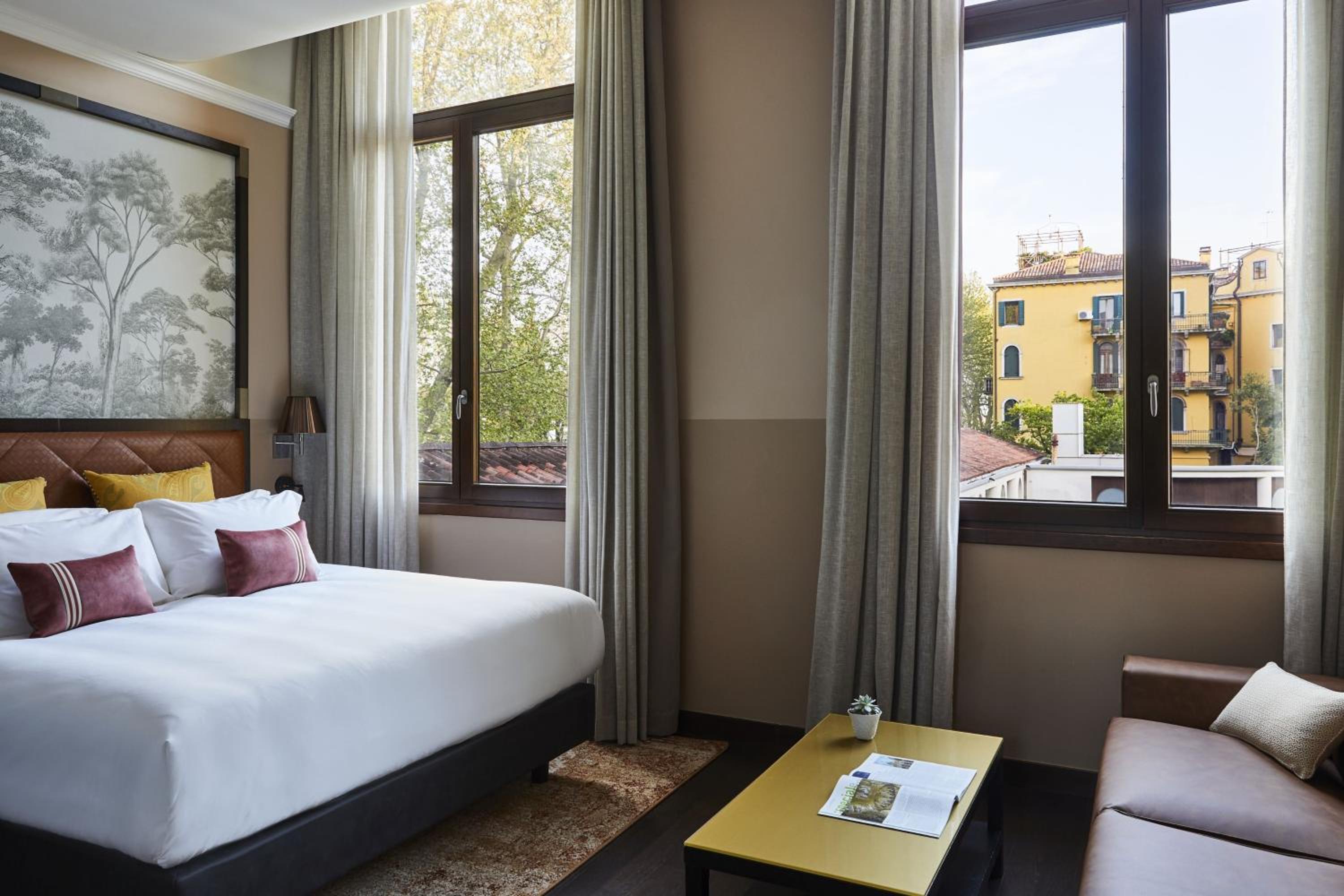 King Suite with Garden View - Photo 1