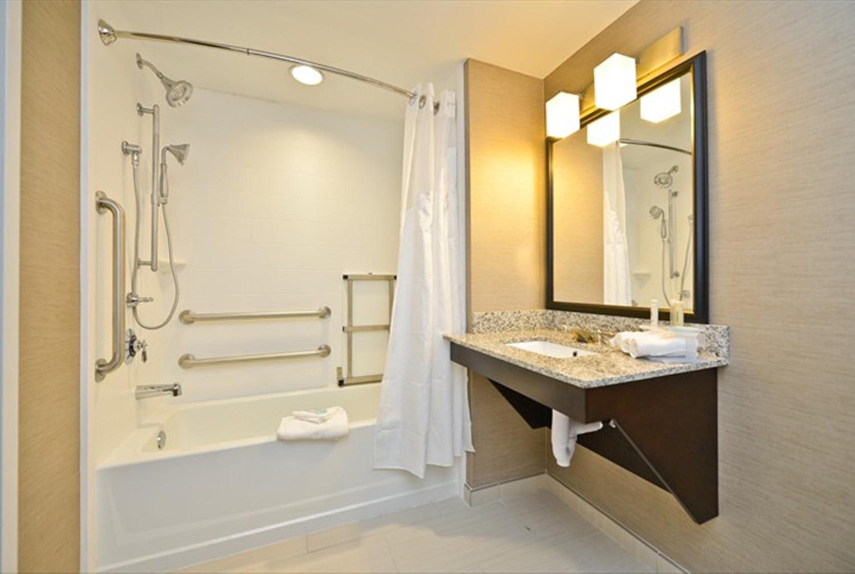 Holiday Inn Express & Suites Utica, NY, Foto 2