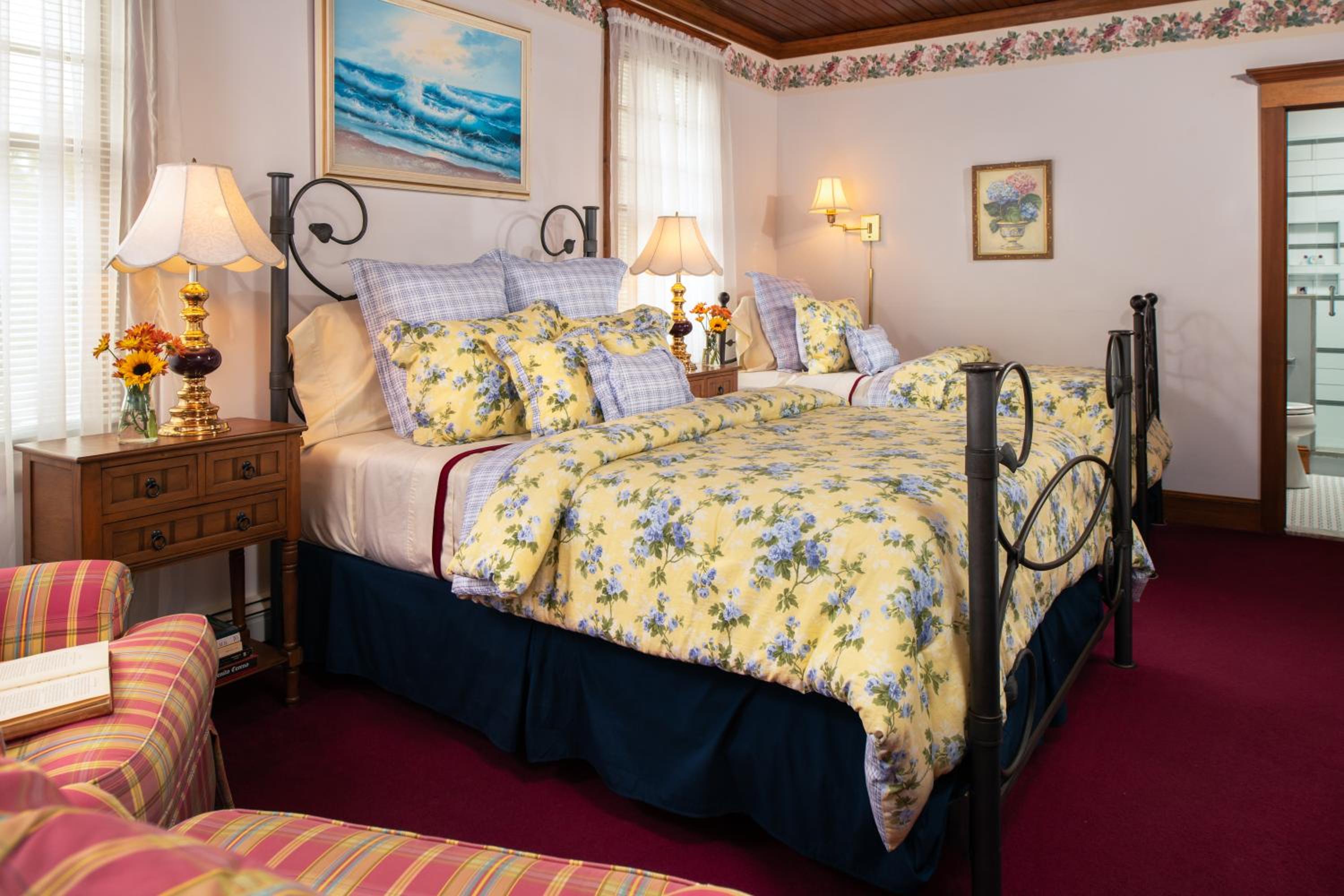Deluxe Queen Room